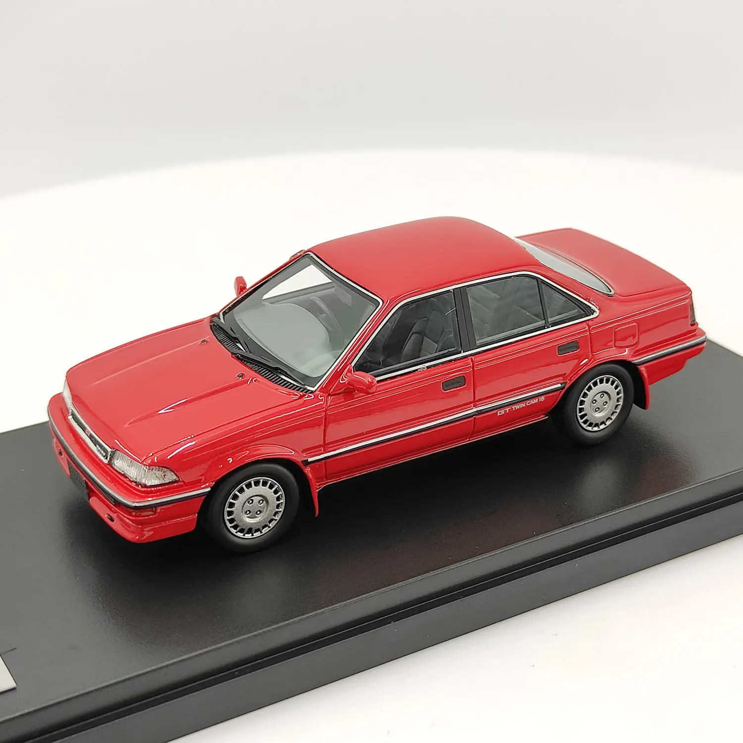 Hi-Story – modèle de voiture en résine, échelle 1:43, Toyota Corolla GT 1987, jouet à collectionner, cadeau, affichage Souvenir, ornement