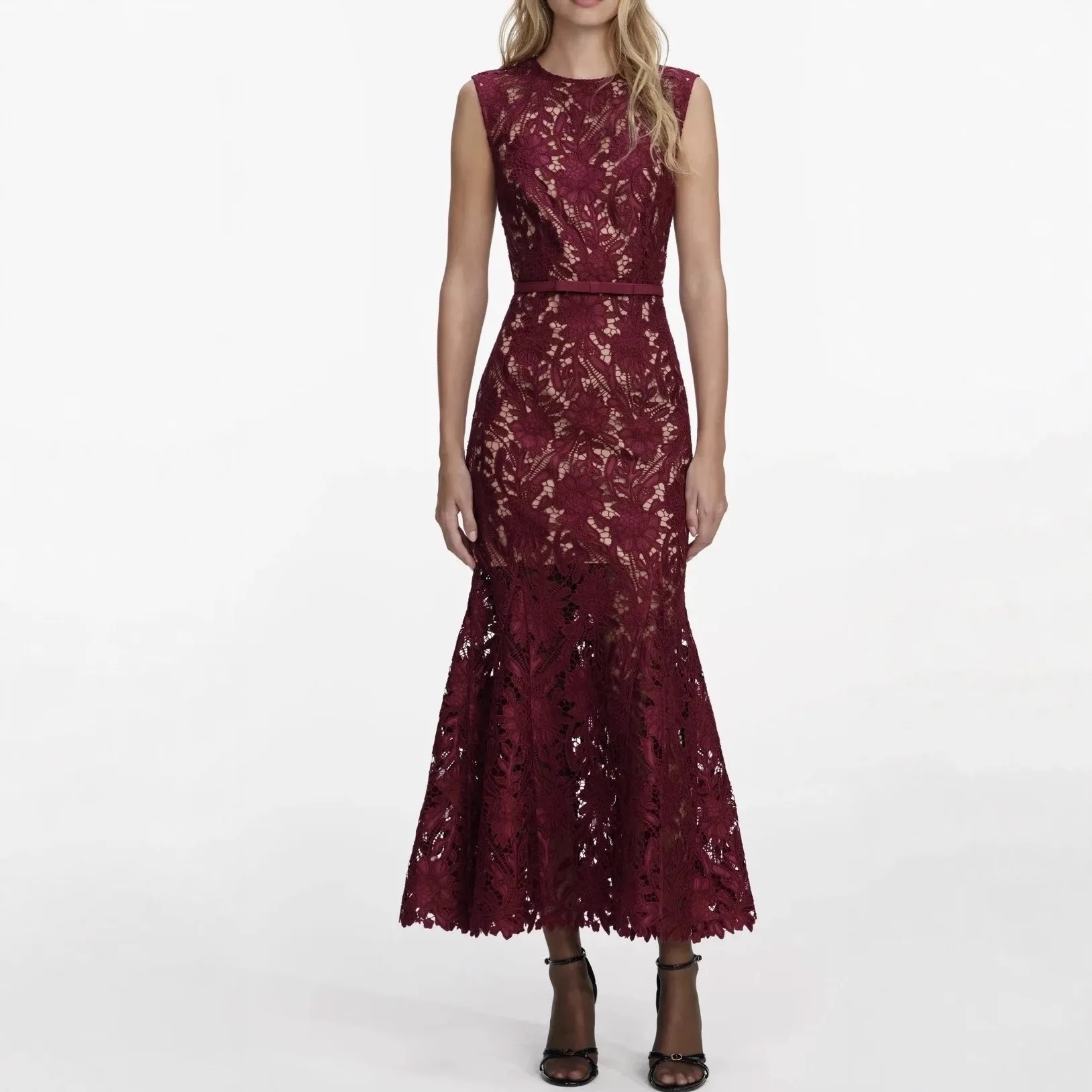 

【Gift Free】2026 French Niche Early Spring New Elegant Burgundy Embroidered Round Neck Sleeveless Mermaid Maxi Dress for Women