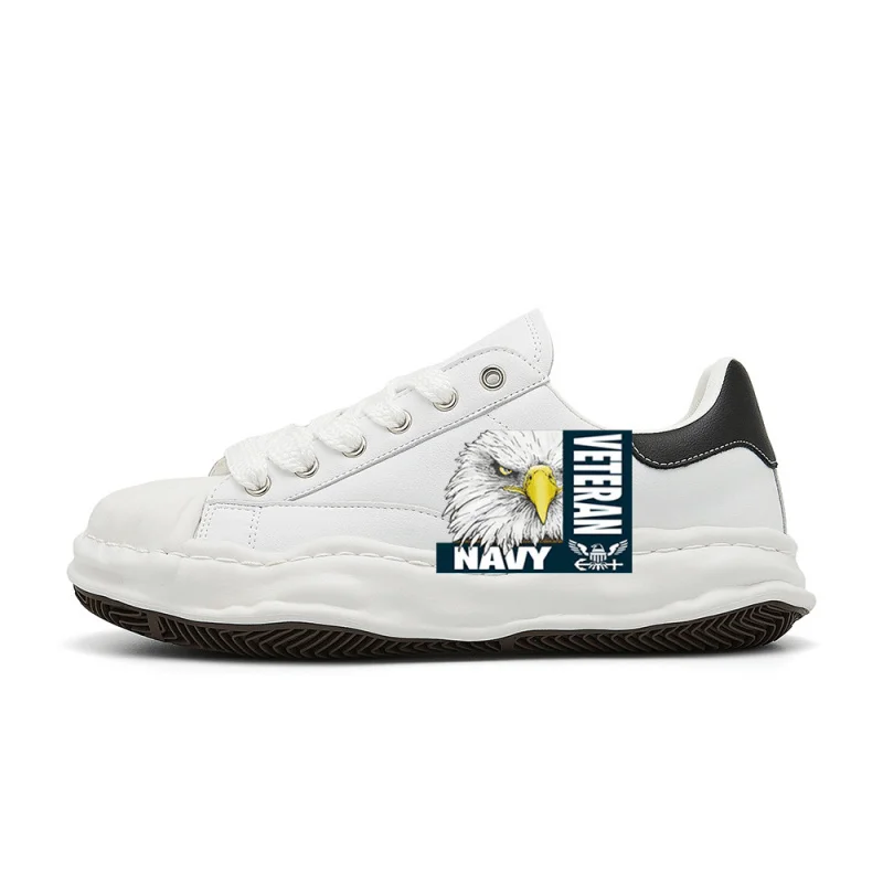 

Кроссовки в стиле NavyVintage Fashion Street от Veteran, дизайн в ретро-стиле, стильные, удобные и универсальные, подходят для уличной моды.