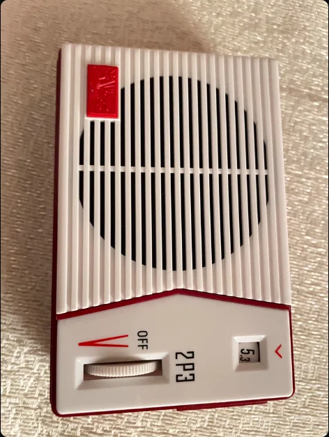 

Tecsun 2P3 DIY Radio Kit - Classic Retro DIY Assembly Kit for Hobbyists (Dream Your Own Radio)​