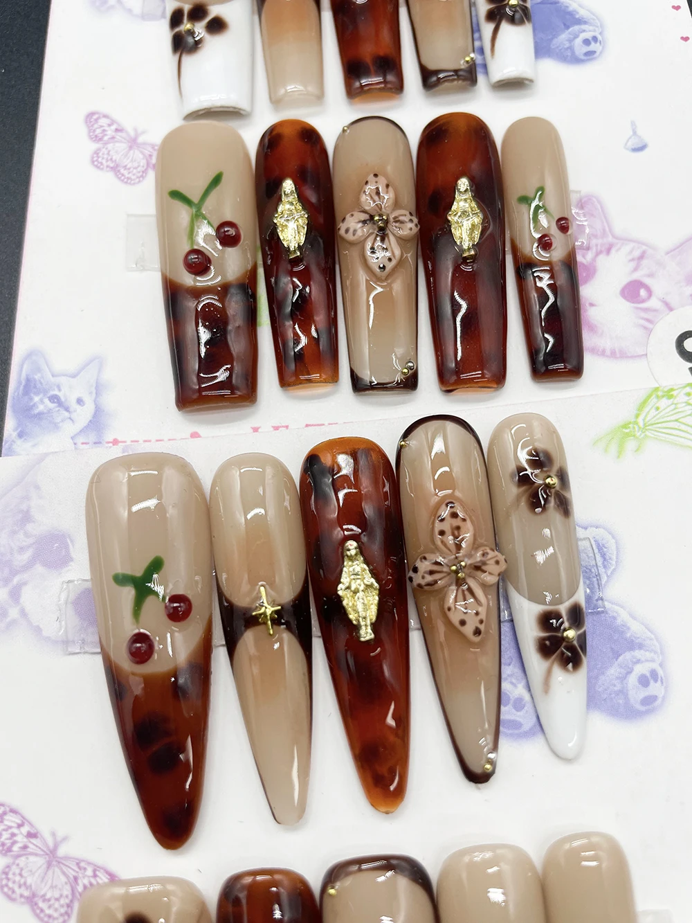 4.0 سنتيمتر مربع طويل خنجر الخريف الشتاء العنبر اللون اضغط على الأظافر ثلاثية الأبعاد مرسومة باليد الزهور الفرنسية البني الذهب اليدوية الأظافر وهمية #6