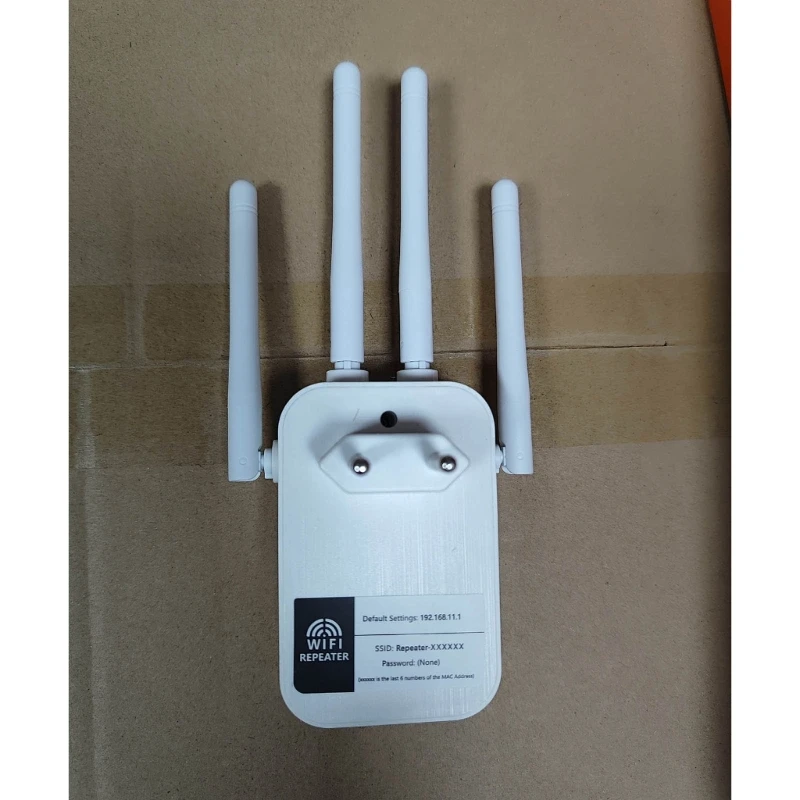Extensor WiFi 2.4Ghz Internet Booster 4 Antena Wifi Router Repetidor Sem Fio