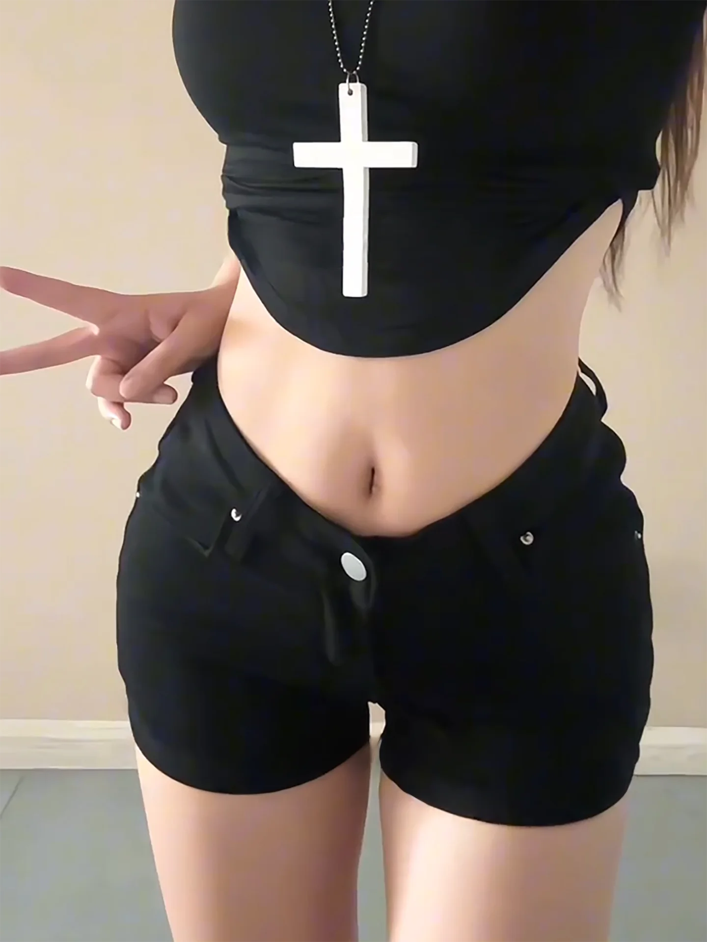 Low Waist Black V-Shape Slimming Hot Pants Women's Denim Shorts Sexy Tight Fitting Elasticity Lengthening Legs Trendy Jeans