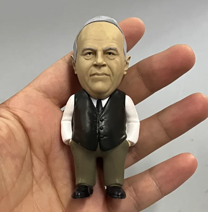 

8-10cm Historical Military Leaders PVC Action Figure - Napoleon, Caesar Hand Painted Collectible Model with Articulated Joints