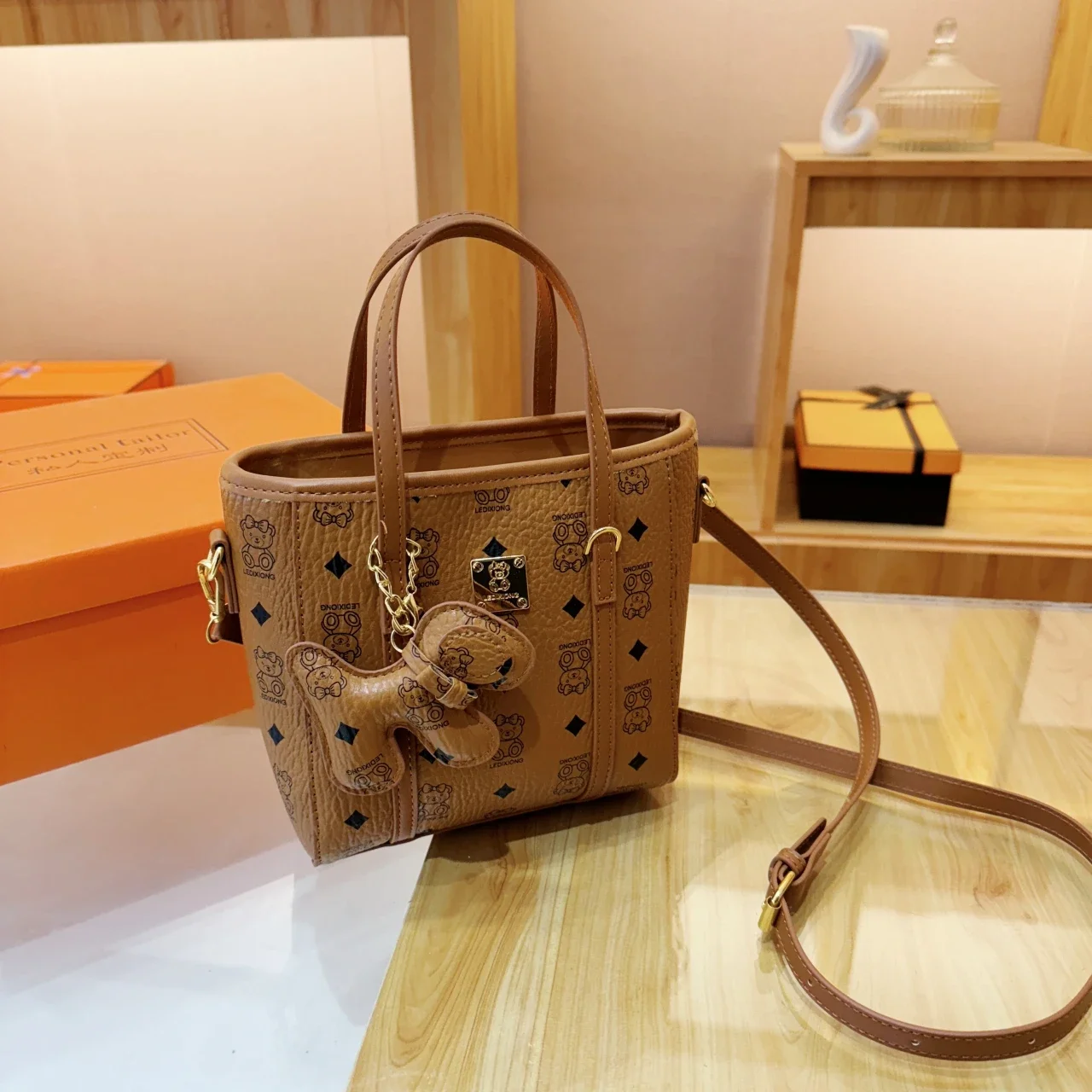 

Luxury Women's Crossbody Bag Designer Leather Handbag Elegant Shoulder Tote Purse Ladies Classic Top-Handle Office & Party Bag