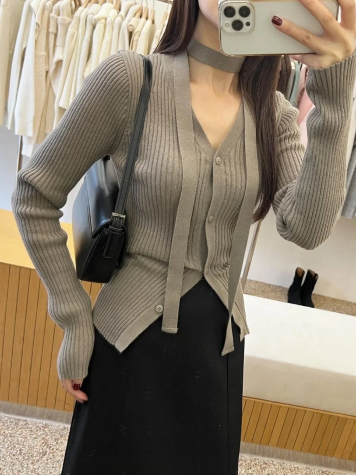 

Ele V-ne Long Sve Knitted Sweater Women's Chic Slimming Pure Desire Sle Neline Top Korean Sle Commute Faion
