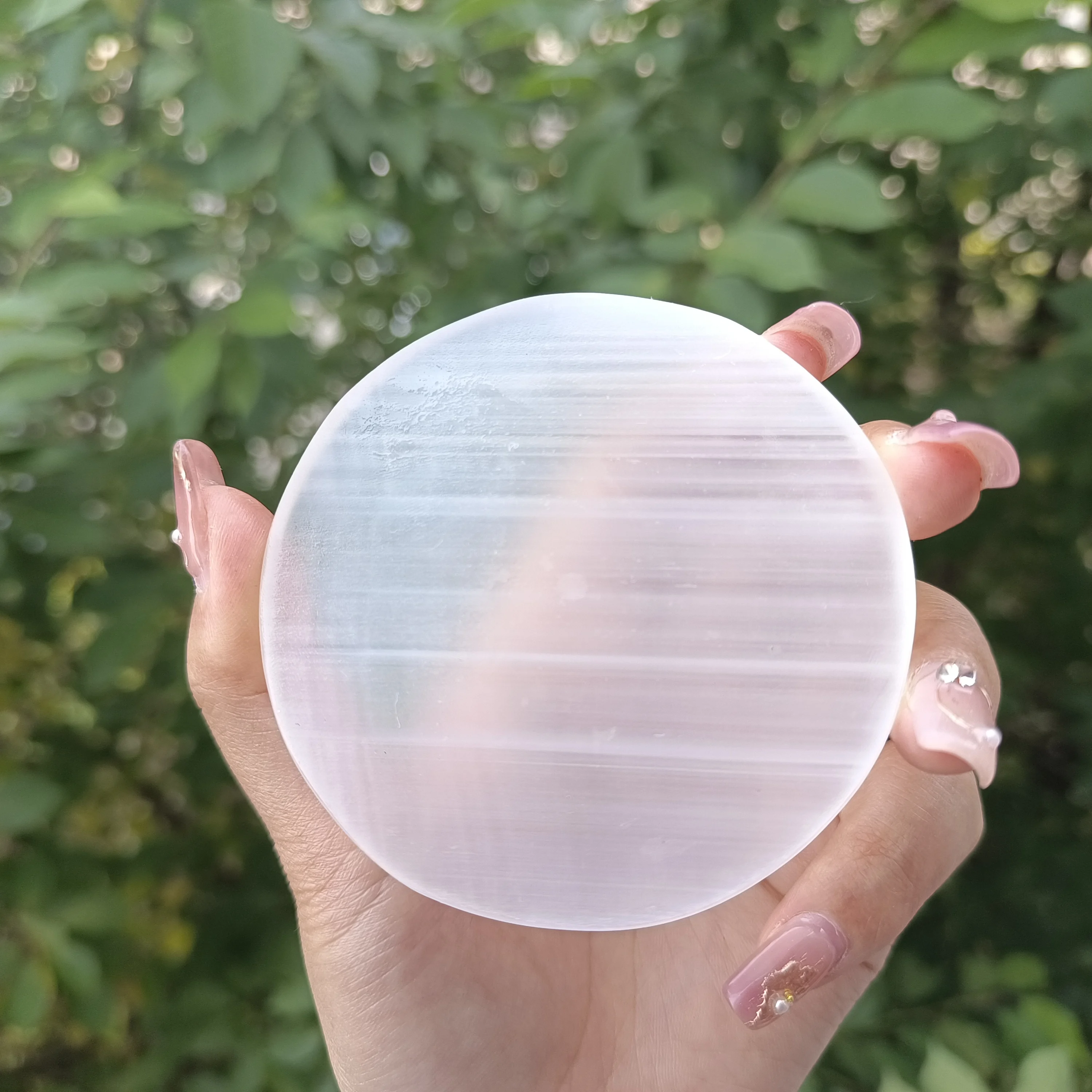 1pc Selenite crystal carving disc，Selenite plate,Natural crystal disc, can be used for coasters, table decorations, holiday gift