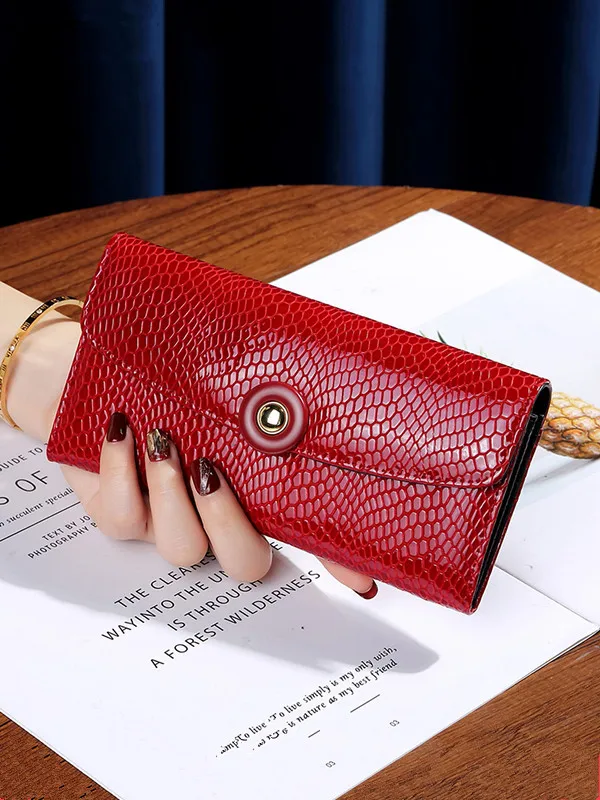 

Snake Pattern Long Genuine Leather Wallet Female Temperament 2026 New Soft Cowhide Large Capacity Banknote Clip Mobile Phone