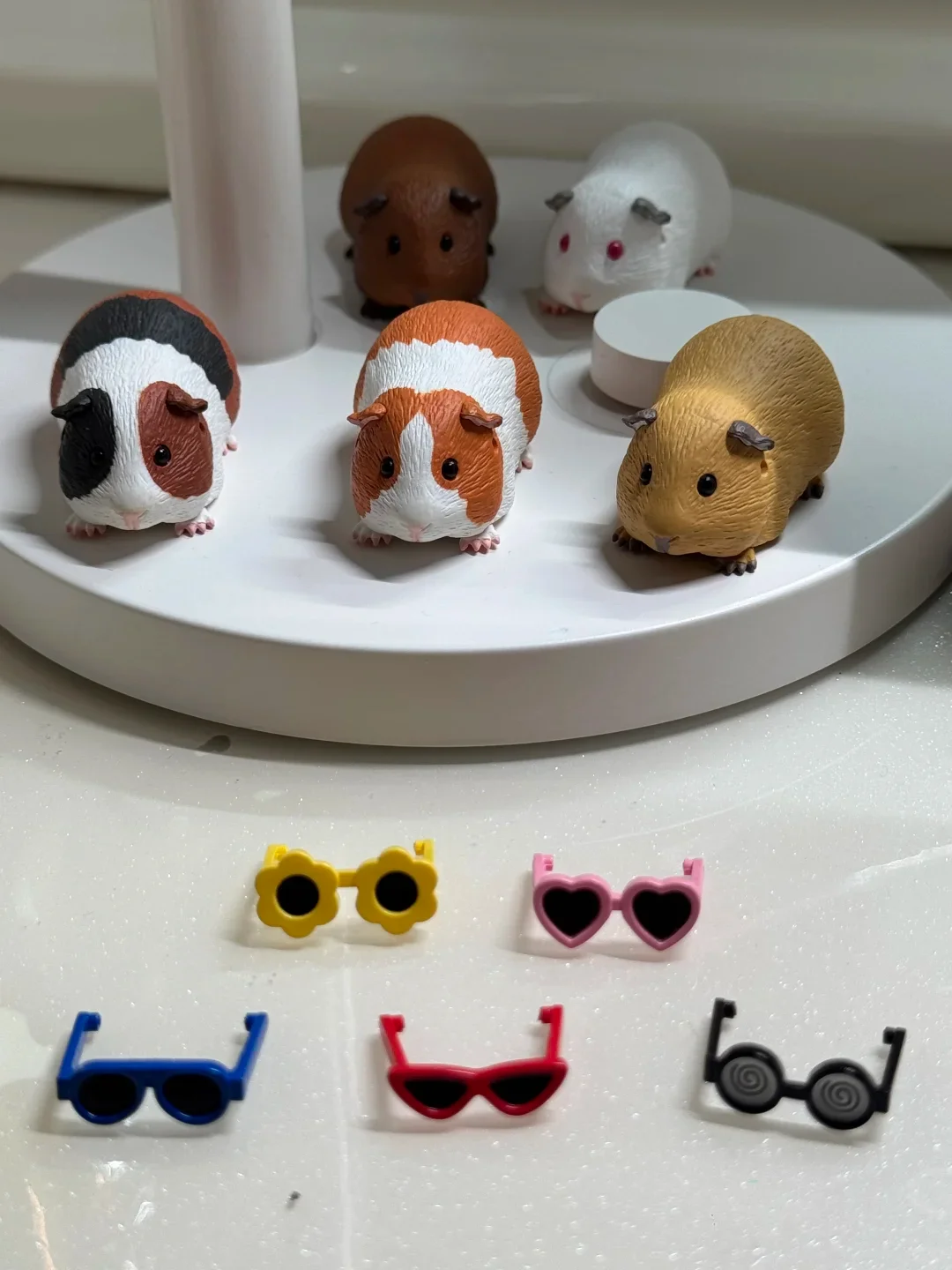 Guinea Pig With Sunglasses Blind Box Cute Mini Anime Action Figure Model Toys Kawai Desktop Decoration Collection Surprise Gift