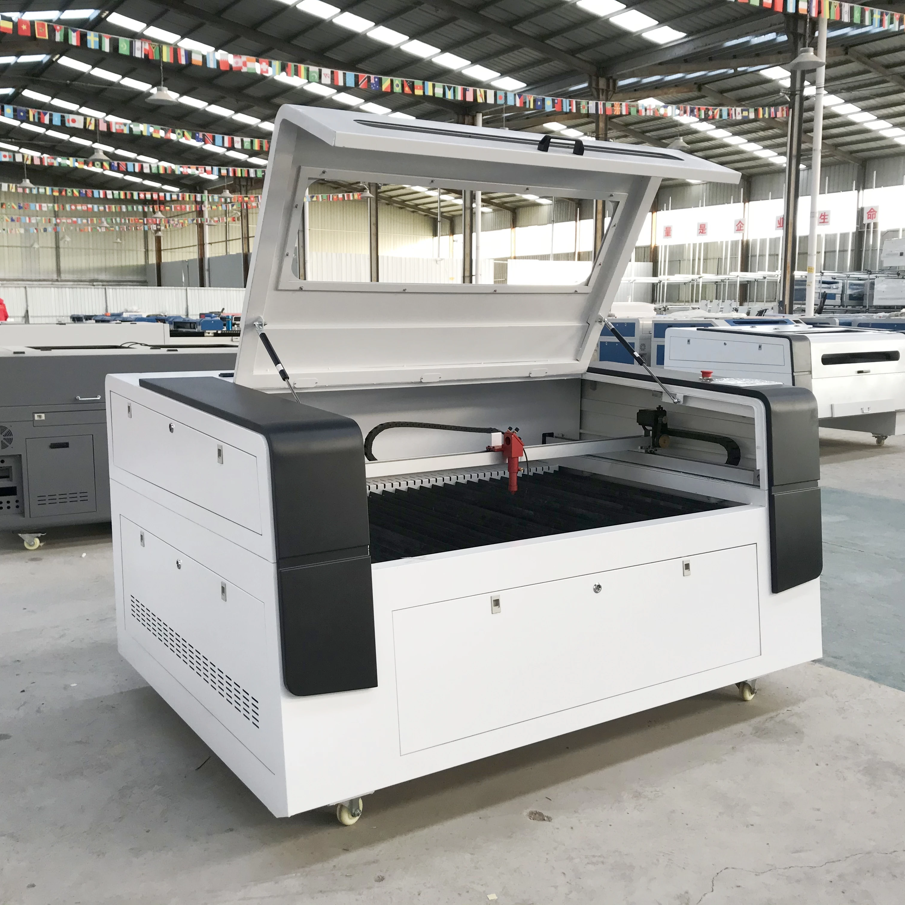 

2025 High Precision 150W Co2 Laser Engrave Machine With Chiller CW5200 RUIDA Control T-Blade Table For Cut Acrylic Laser Cutter