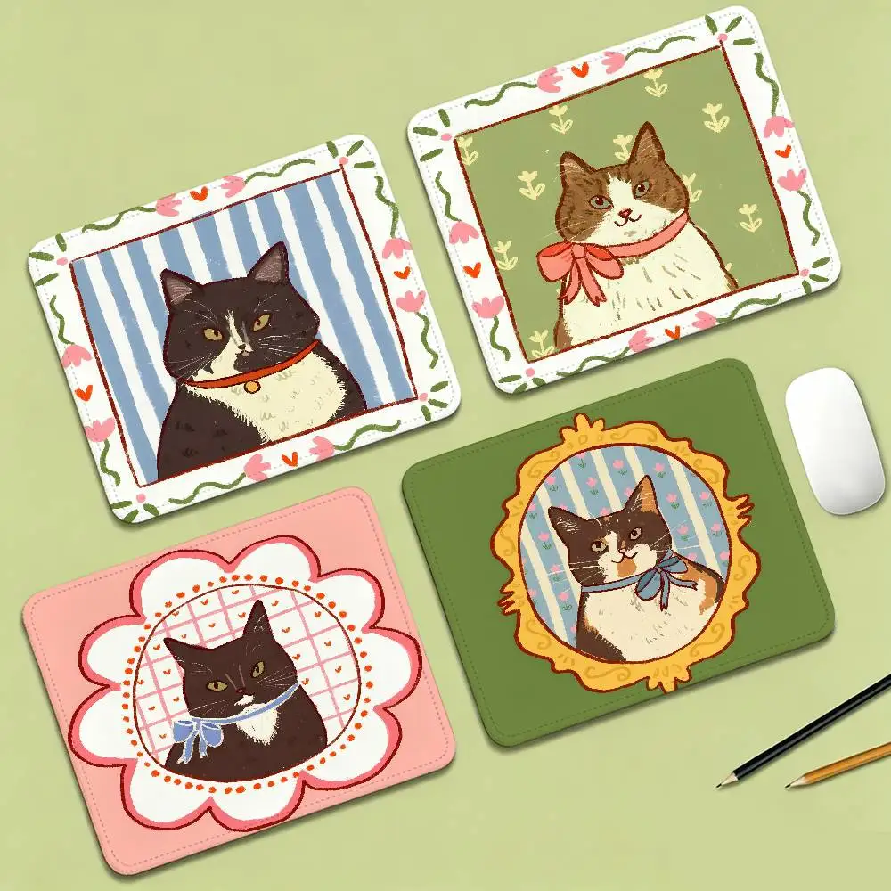 Cute caroon cat portrait photo frame Rubber Small Desktop Desk Mat Kawaii Gaming Accessories Students Pad for PC Mouse Carpet
