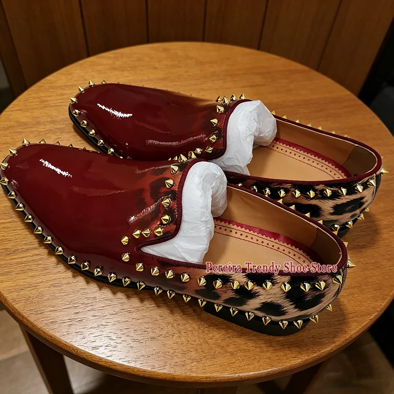 Men's Leopard Print Rivets Loafers Fashion Patent Leather Pointed Toe Business Casual Shoes Trendy Banquet Party Dress Shoes