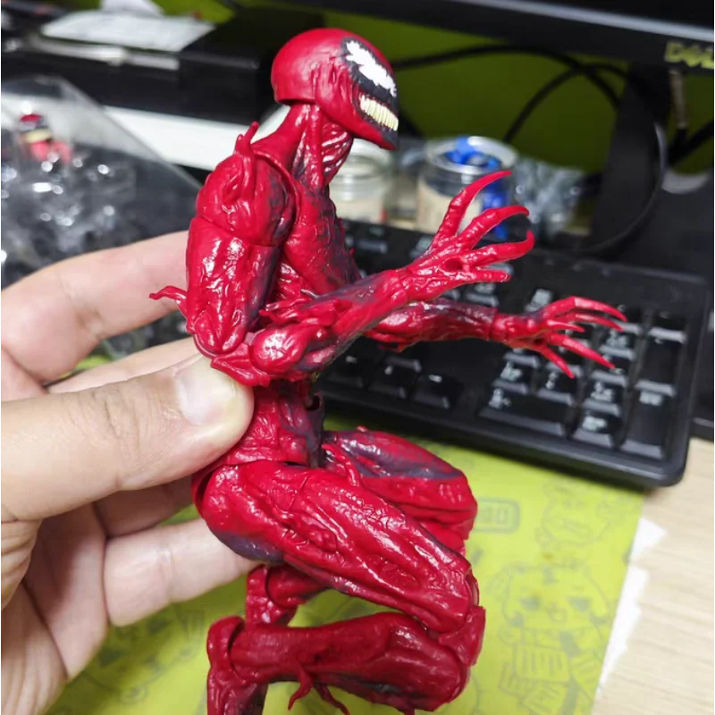 Nowość w magazynie Marvel Legends Series Carnage, Venom 2: Let There Be Carnage Deluxe Kolekcjonerska 6-calowa figurka na prezent