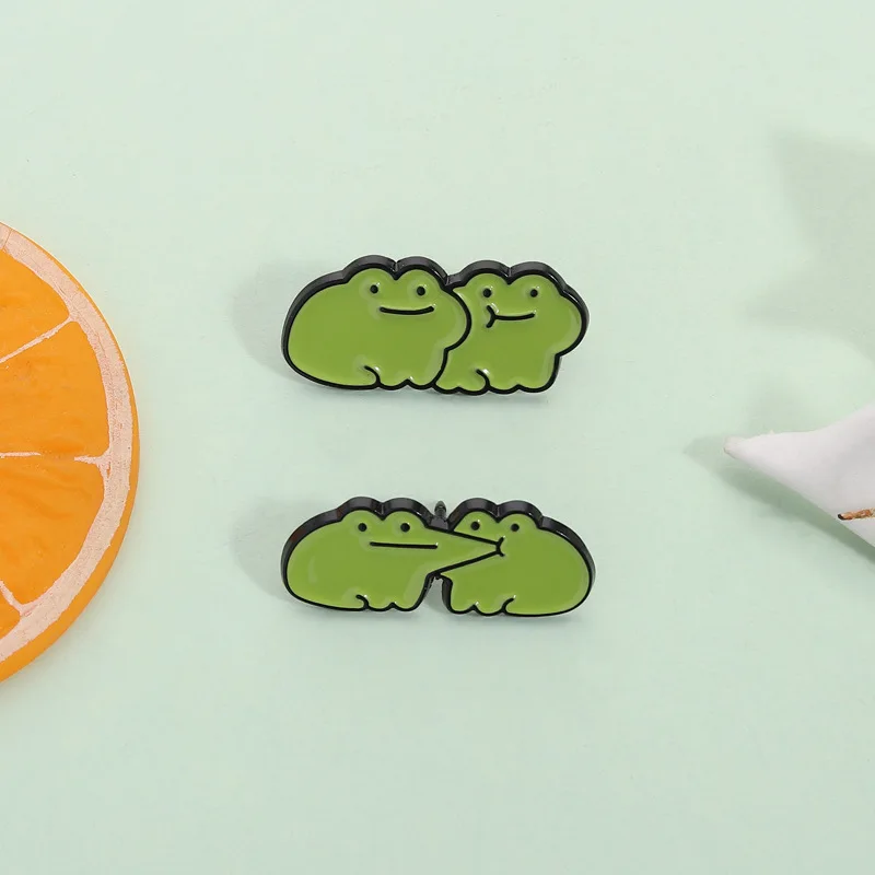 Lapel Pins Cartoon cute green frog brooch small animal stickers creative accessories badges clothing back packaging accessories