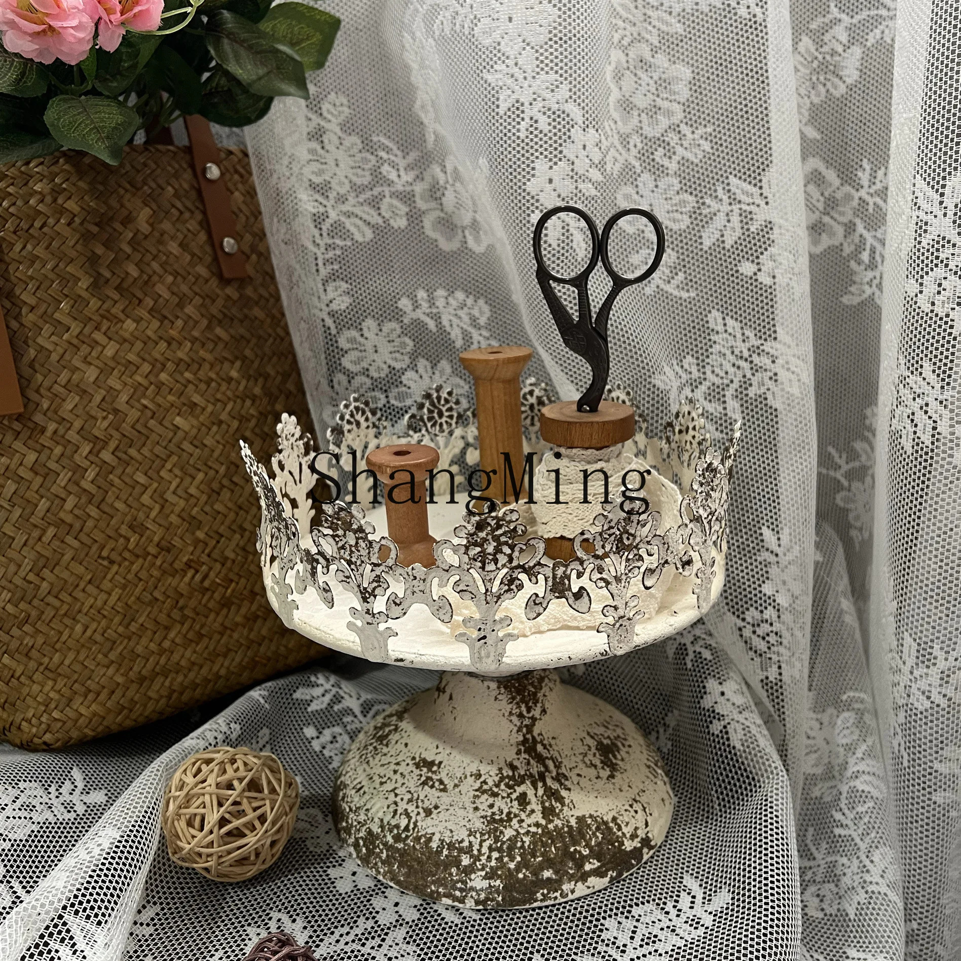 

PYH Wrought Iron Lace Flower Stand Flower Holder Outdoor Gardening Tabletop Candle Holder Ornament Courtyard Decoration
