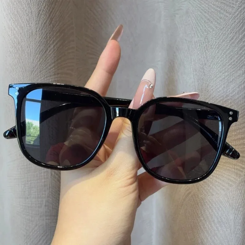 New Women's Square Frame Simplicity Sunglasses Vintage Men's Brand Designer Glasses Fashion UV Protection Eyewear UV400