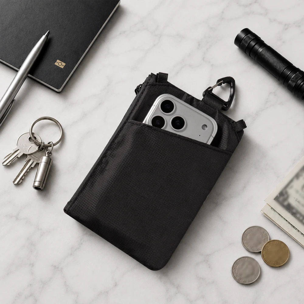 RFID-blockierende Reisebrieftasche mit Pass- und Handyfach, abnehmbarem Trageband und Schlüsselring, leichte Reisebrieftasche. – Detail 5