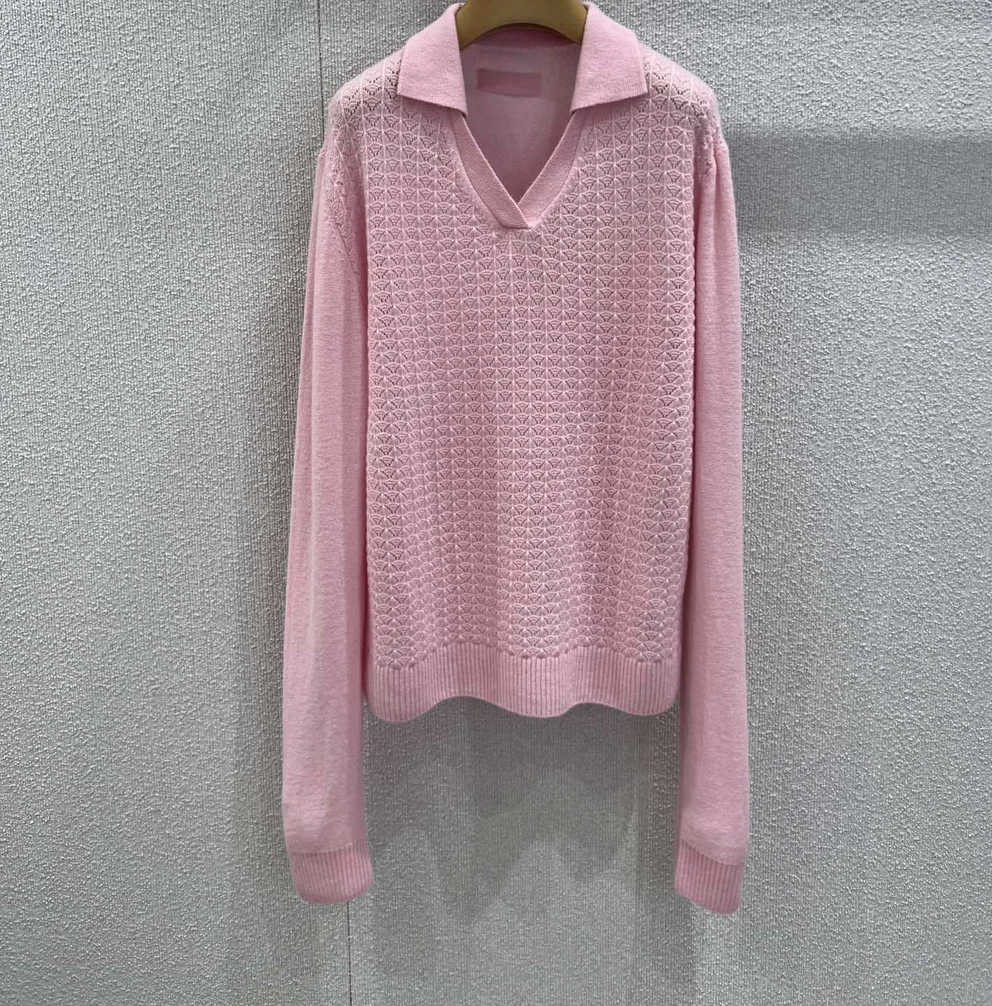 

2026 Early Spring New High Quality Hollow Collar Delicate 100 Wool Cashmere Blended Knitted Polo Sweater Women's Wear