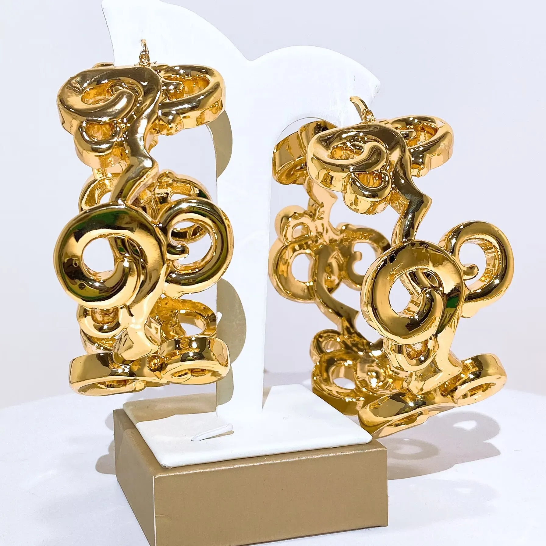 Yulaili Nigerian Gold Plated Big Hollow Floral Hoop Earrings Brazil Gold Fashion Jewelry for Women Party Daily Accessories