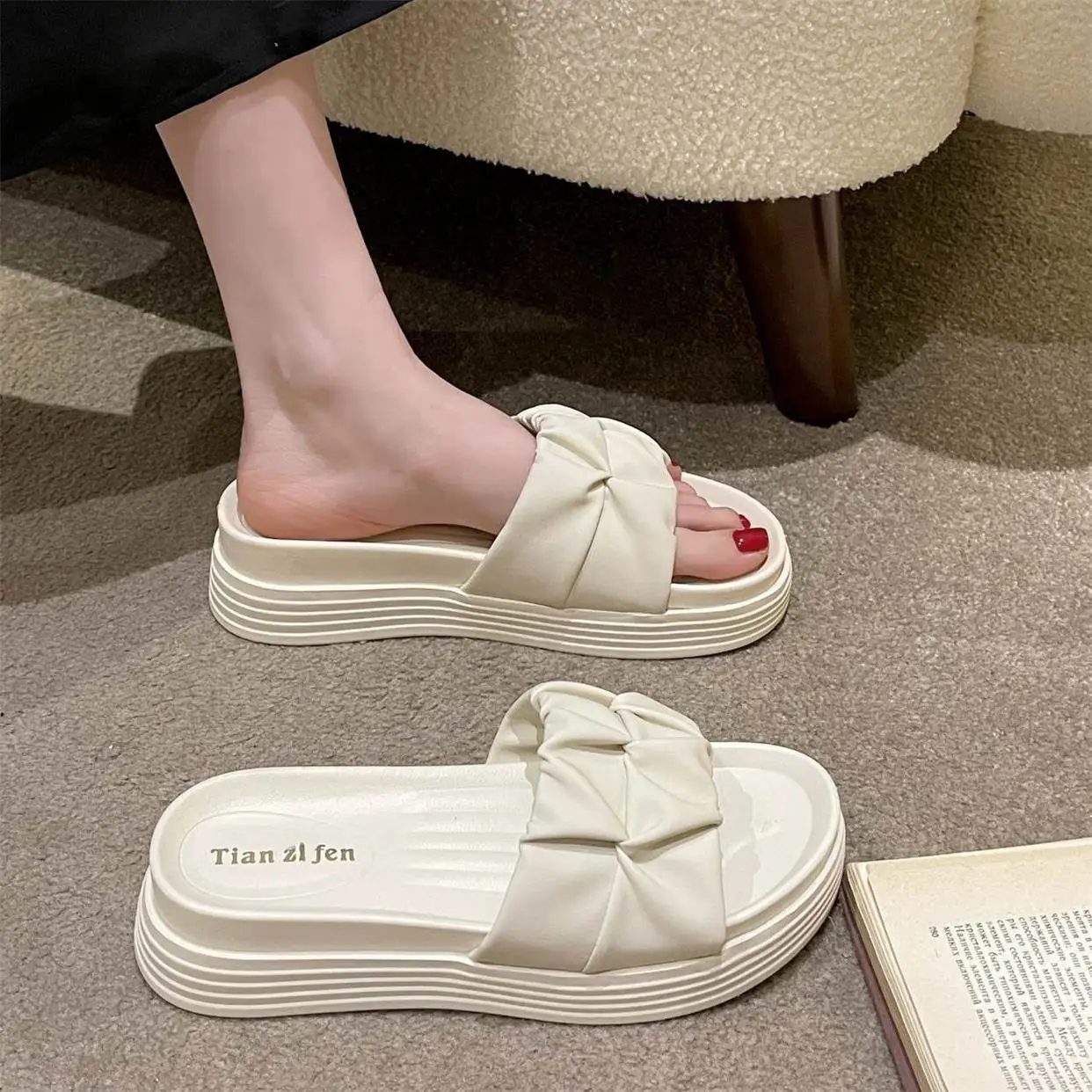 

Женские летние уличные пляжные повседневные шлепанцы Ins с толстой подошвой, модные тапочки для беременных, весна-лето, ЭВА