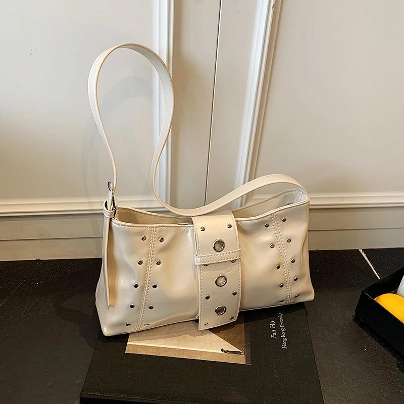 2025 مصمم الأزياء نمط جديد الصلبة بو ساحة حقائب كتف عالية الجودة شخصية شعبية الإبط حقائب للنساء الساخن العصرية