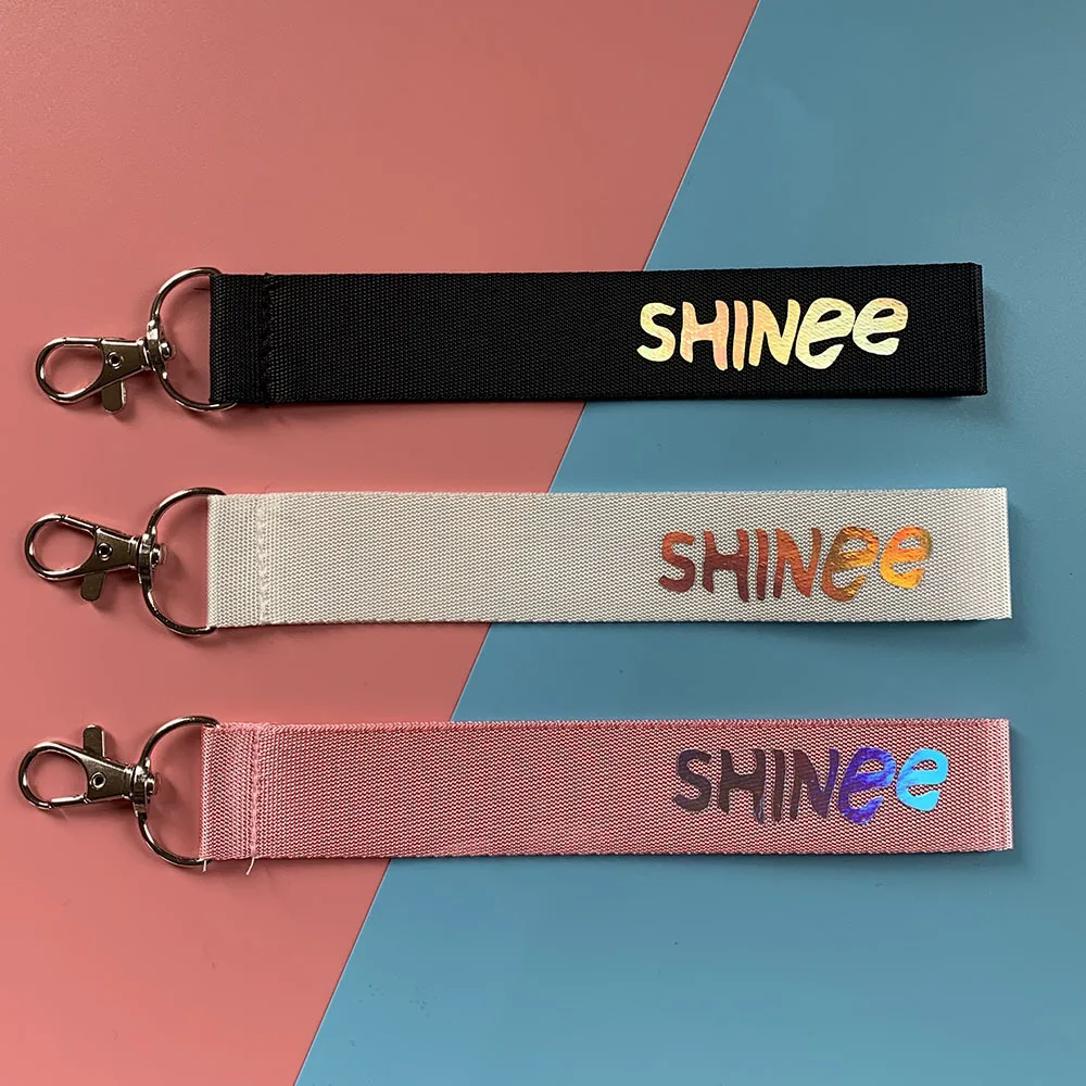 KPOP SHINee Keychain Laser LOGO Name Strip TAEMIN ONew MINHO KEY Keyring Phone Rope Bag Pendant Accessories Fans Collection 77d