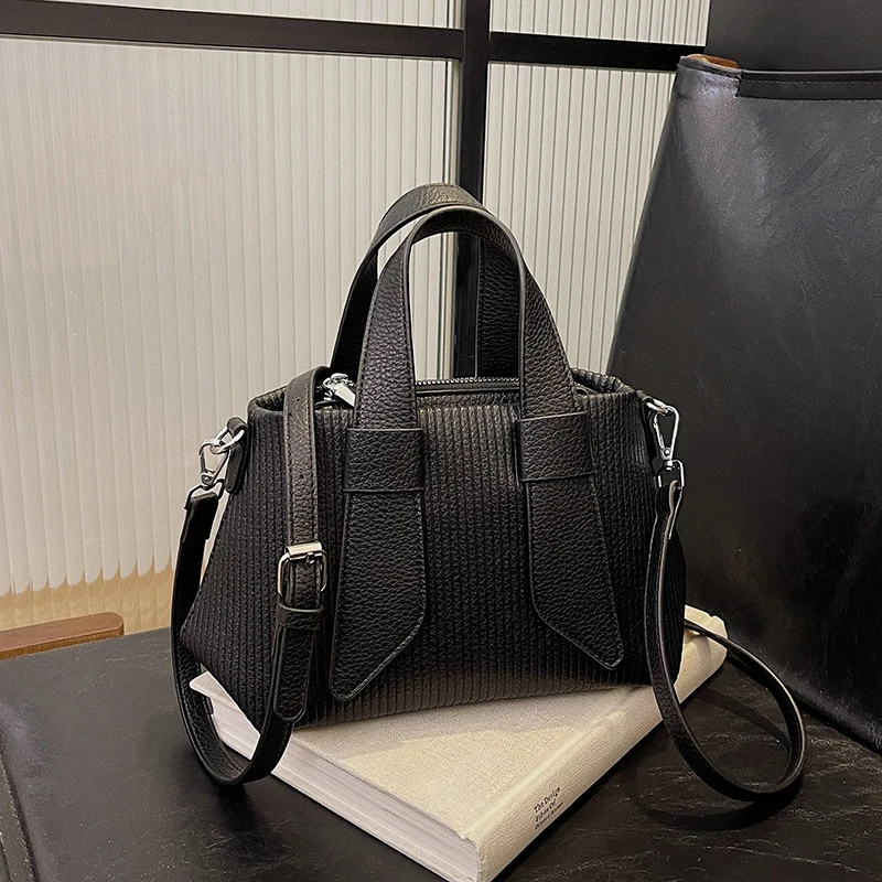 

Classic Leather Handbag for Women - Elegant Crossbody Bag with Adjustable Strap by Famous Designer Brand