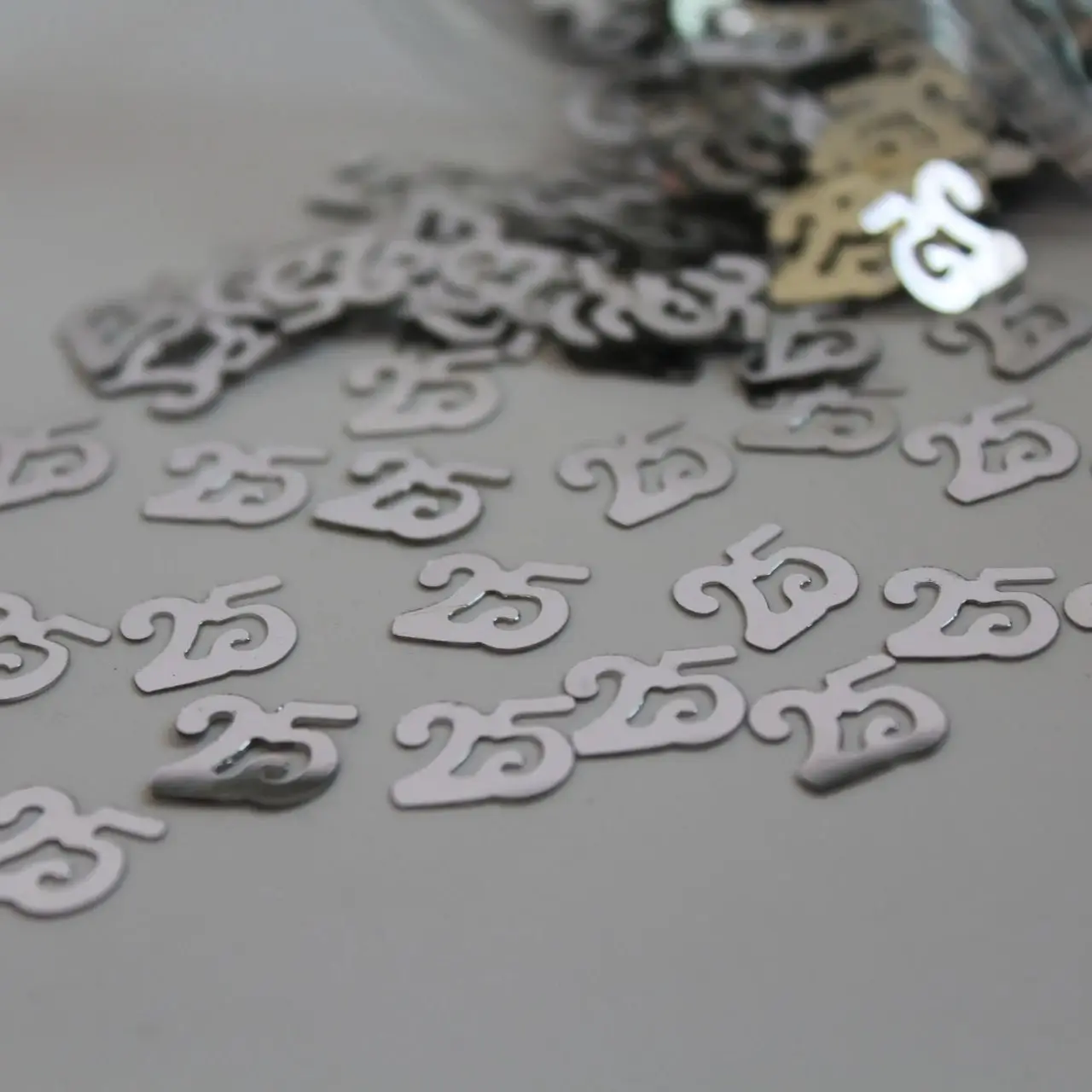 25th silver marrige anniversary Party Decorations number 25 Confetti