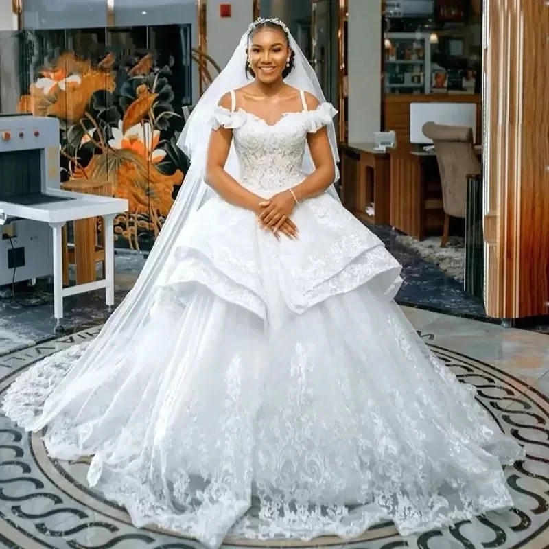 Vestidos De Novia De boda escalonados con hombros descubiertos personalizados, Apliques De encaje De talla grande, Vestido De Novia, falda hinchada, segunda ir para Iglesia