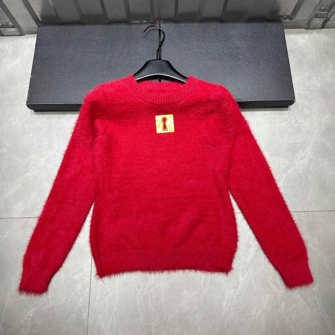 Unique Design Sweater for Women Autumn and Winter Inner Wear Round Neck Knitted Base Shirt Mink Velvet Warm Furry Sweater Jumper