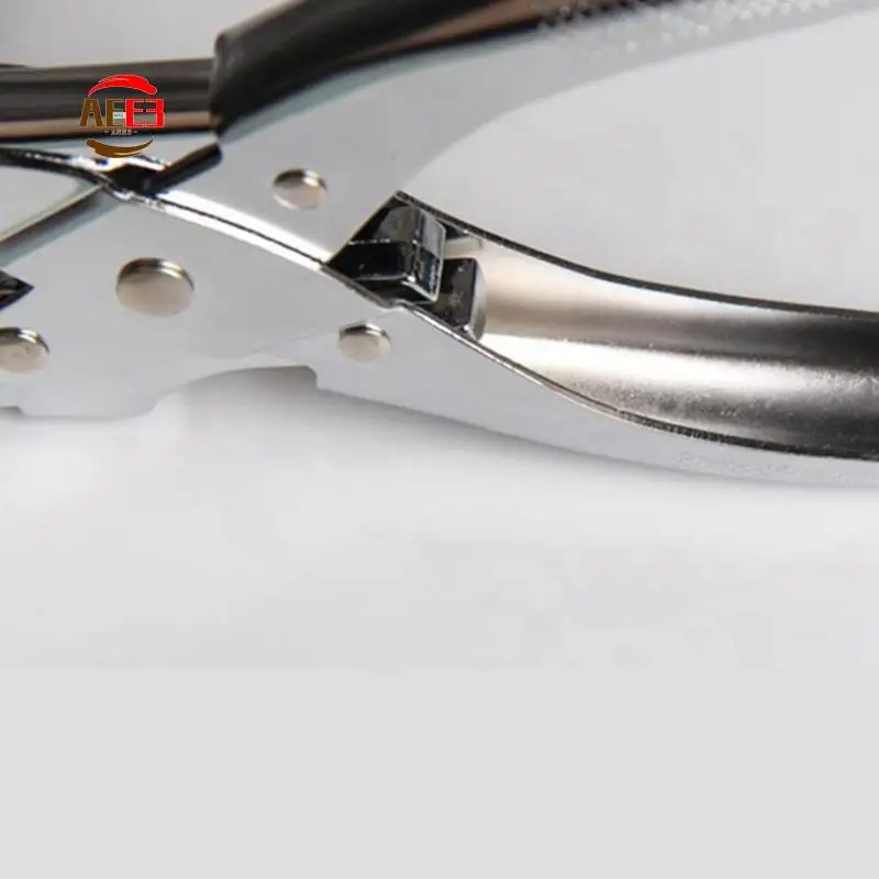 

AEE3-T Shape Hole Punch Butterfly Shape Hanging Holes Punches Manual PVC Card Punch And ID Card Slot Hole Punch