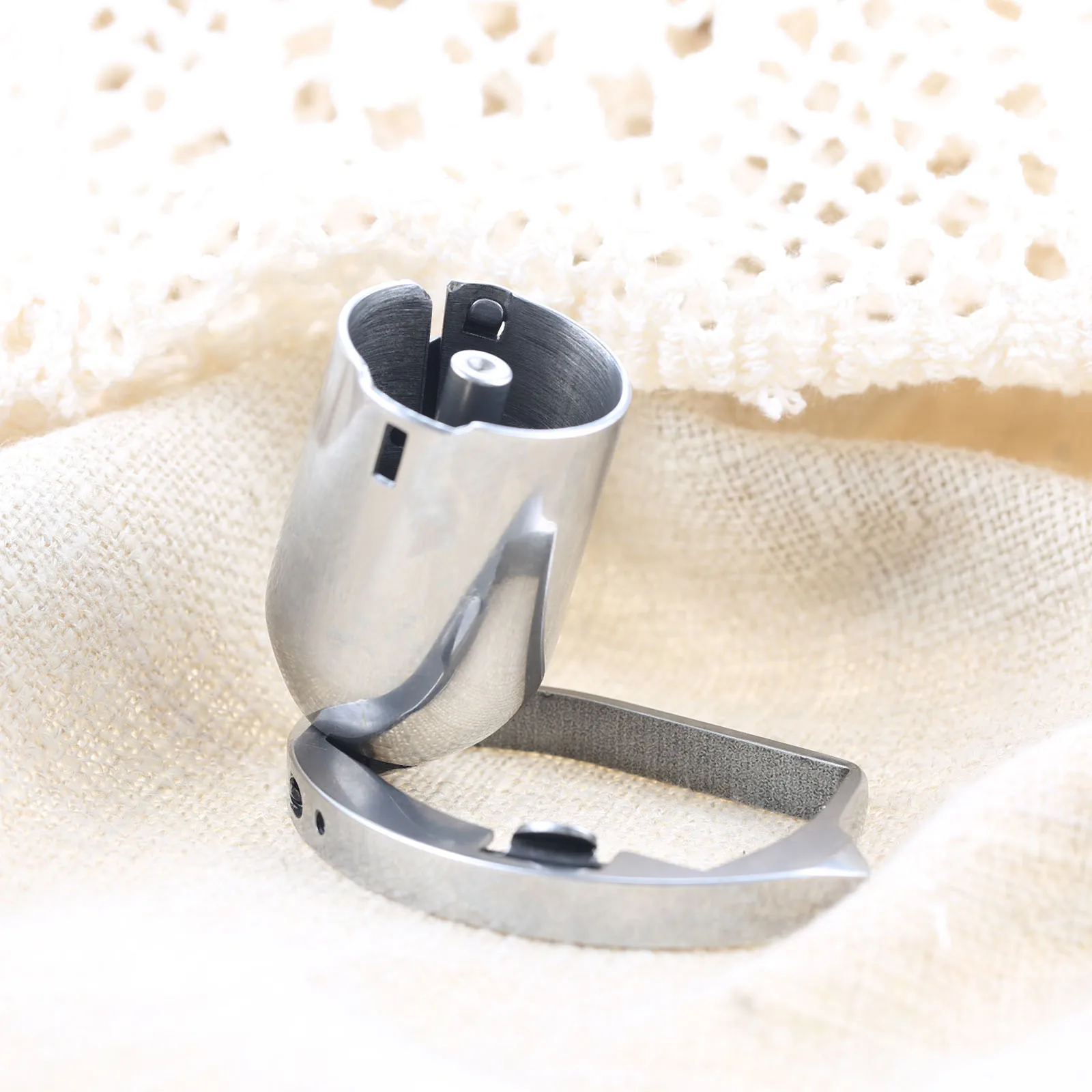 1Pc Shuttle Hook with 10 Bobbins Compatible with JUKI 441 FERDCO 2020 Consew 2050 Seiko CH-2B Durkopp Adler 203 ECONOSEW