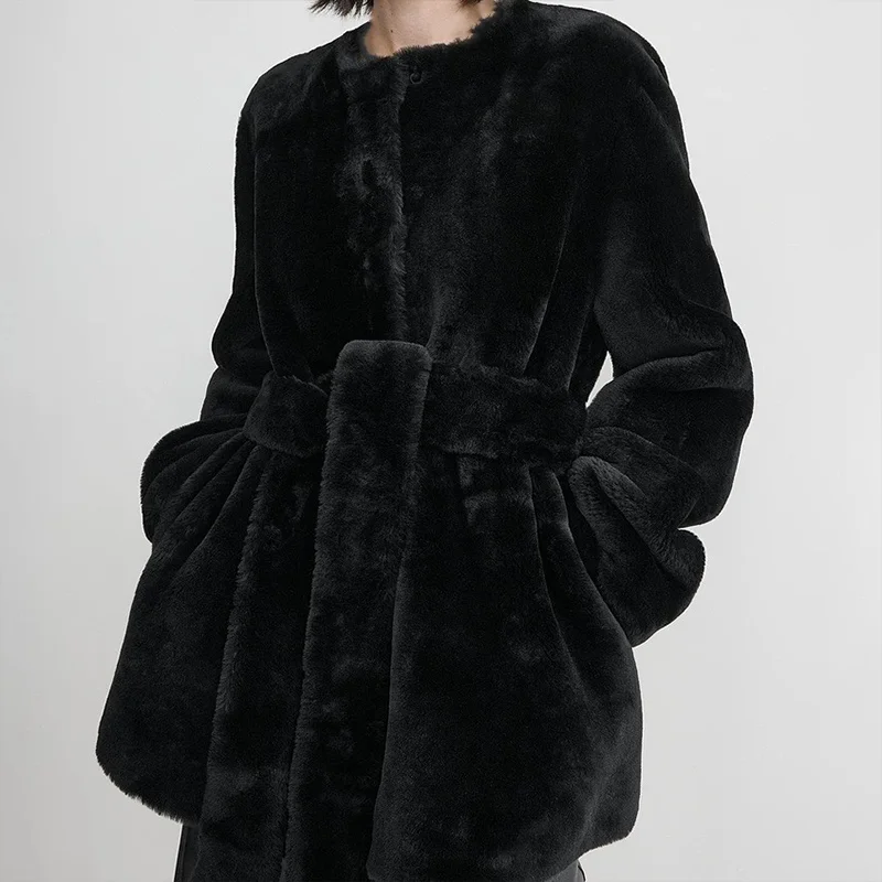 高品質の女性の新しい冬の毛皮のコート厚いミッドレングスのアウターウェア女性服ウエストベルト付き高級 251107147