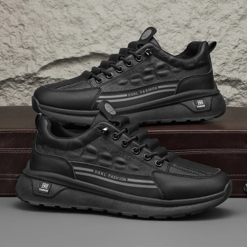 

Men's Casual Breathable Lightweight Spring Autumn Black Soft Bottom Sports Shoes Fashionable All-Match Youth Footwear