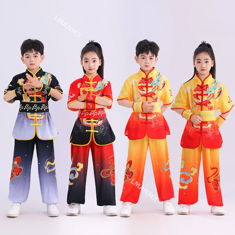 Desempenho de fantasia de artes marciais infantis, artes marciais de estilo chinês, líder de torcida, performance de estudante, dança de fantasia