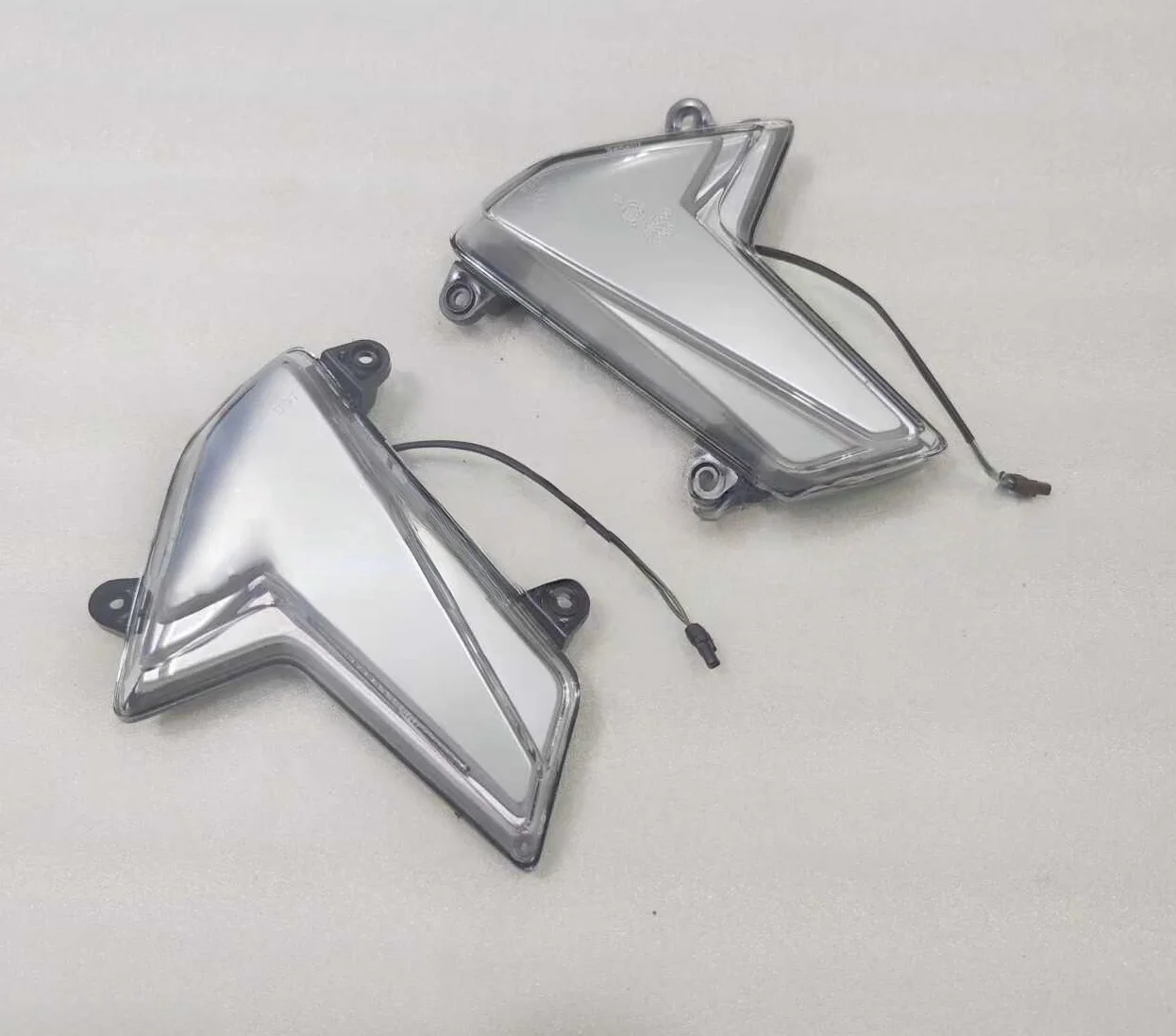 

Передние левые и правые поворотники для мотоцикла Benelli BJ702 TRK702X