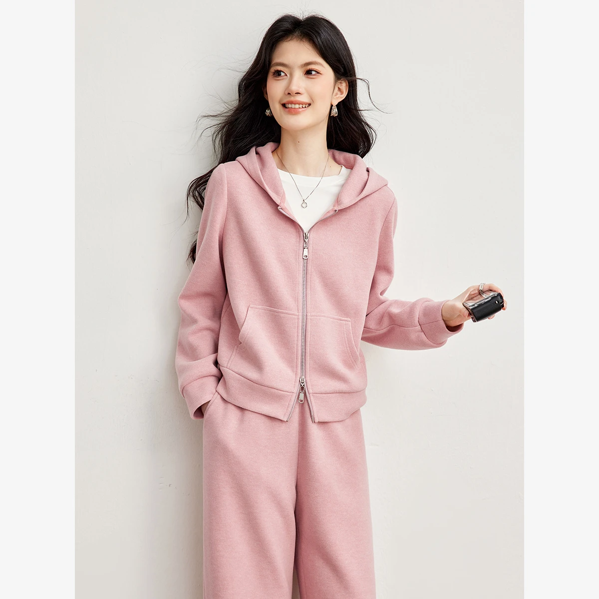 VIMLY Light Sports Casual Two-piece Set Women A7650 - close-up view