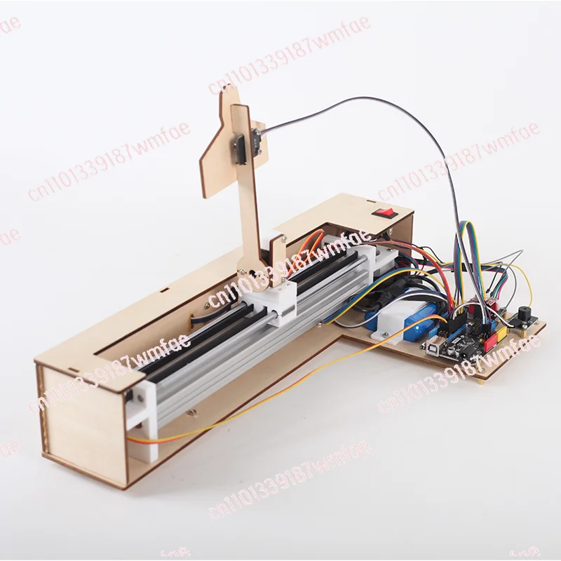 

Лазерный мишень «сделай сам» может быть разработан и программируемый для вторичной разработки, совместимый с шаговым двигателем arduino.