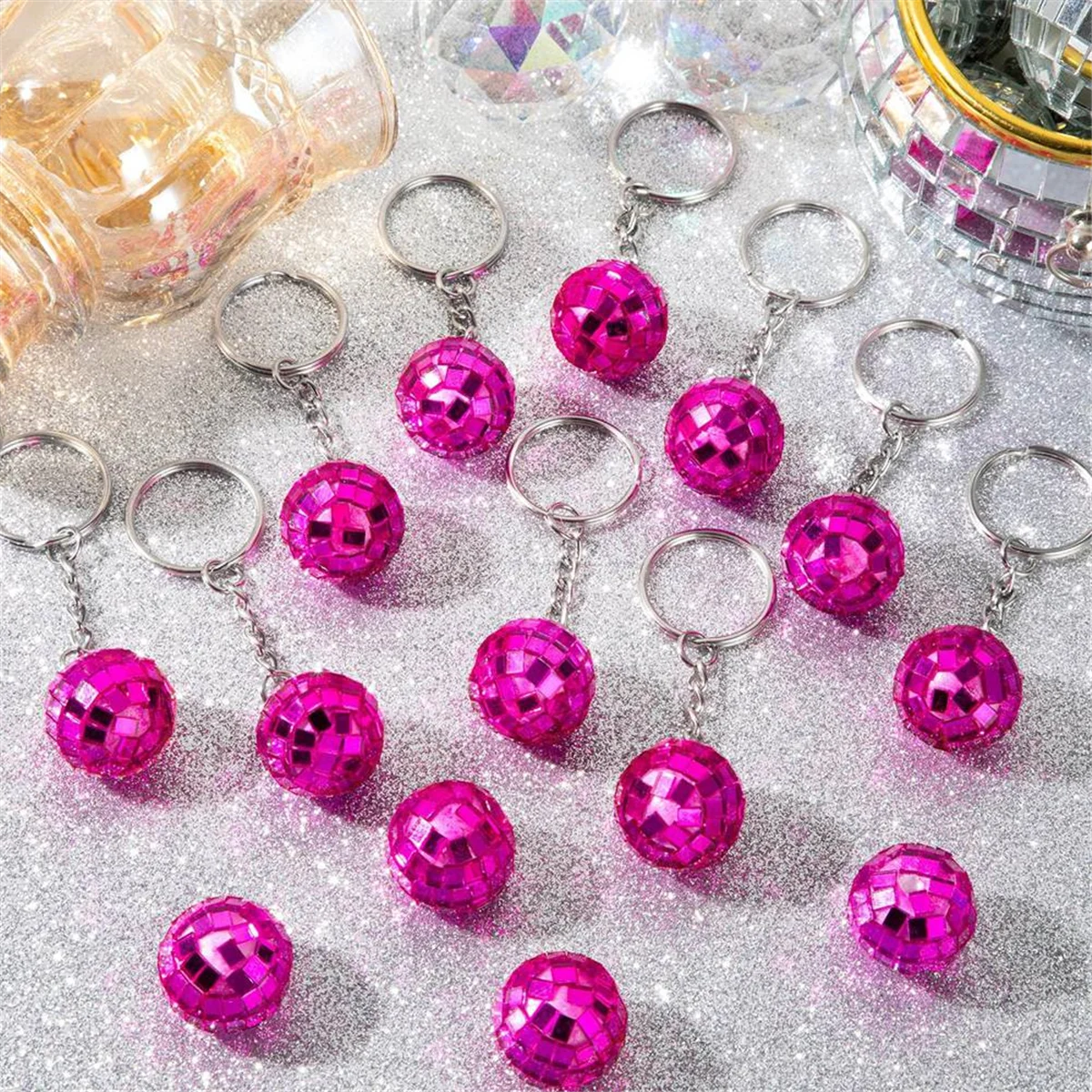 2025+ 25個 ディスコボールキーホルダー、ローズレッドディスコキーホルダーまとめ買い、ミニディスコボールキーホルダーパーティーグッズ、パーティーデコレーション用