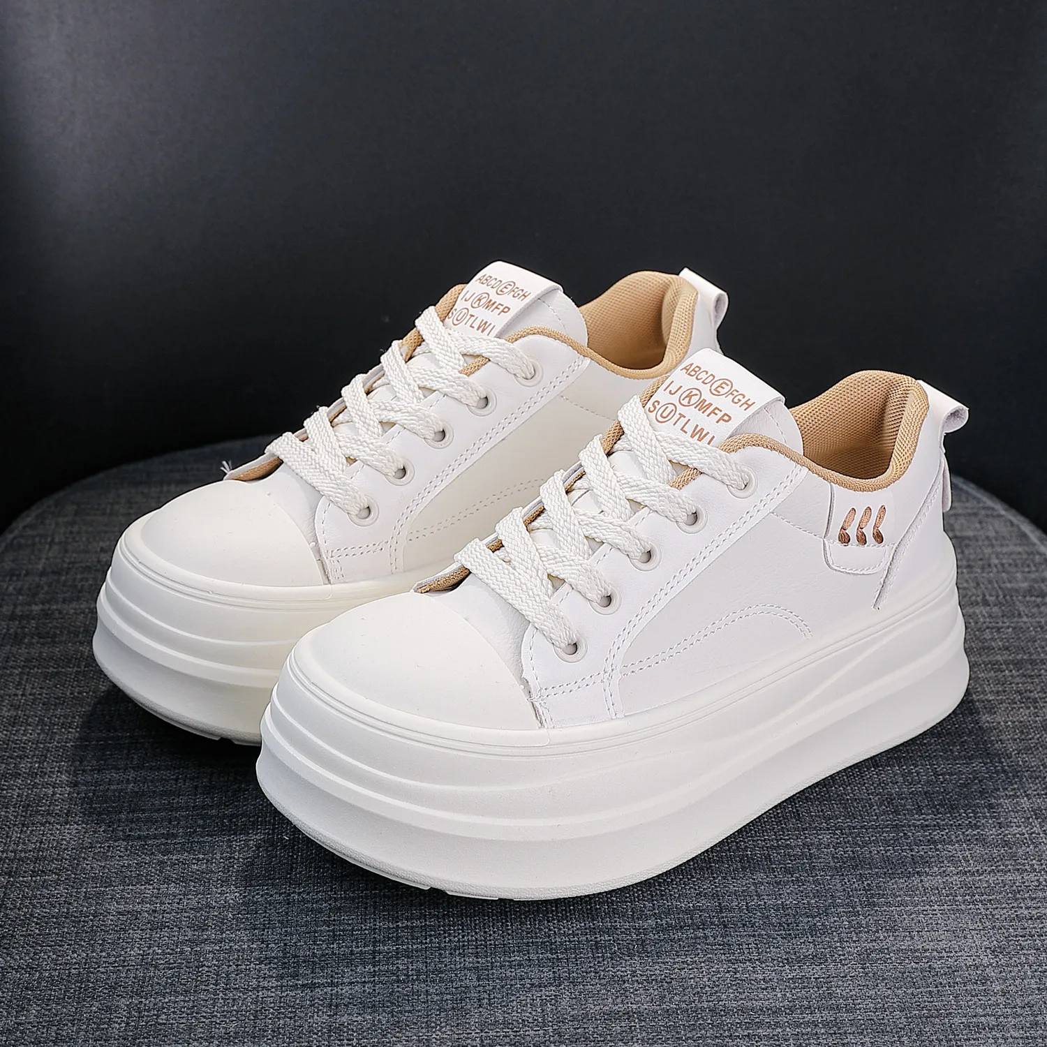 

Women's Fashion Platform Sneakers Black White Non-slip Casual Shoes for Women Spring Autumn Lace Designer Shoes Female