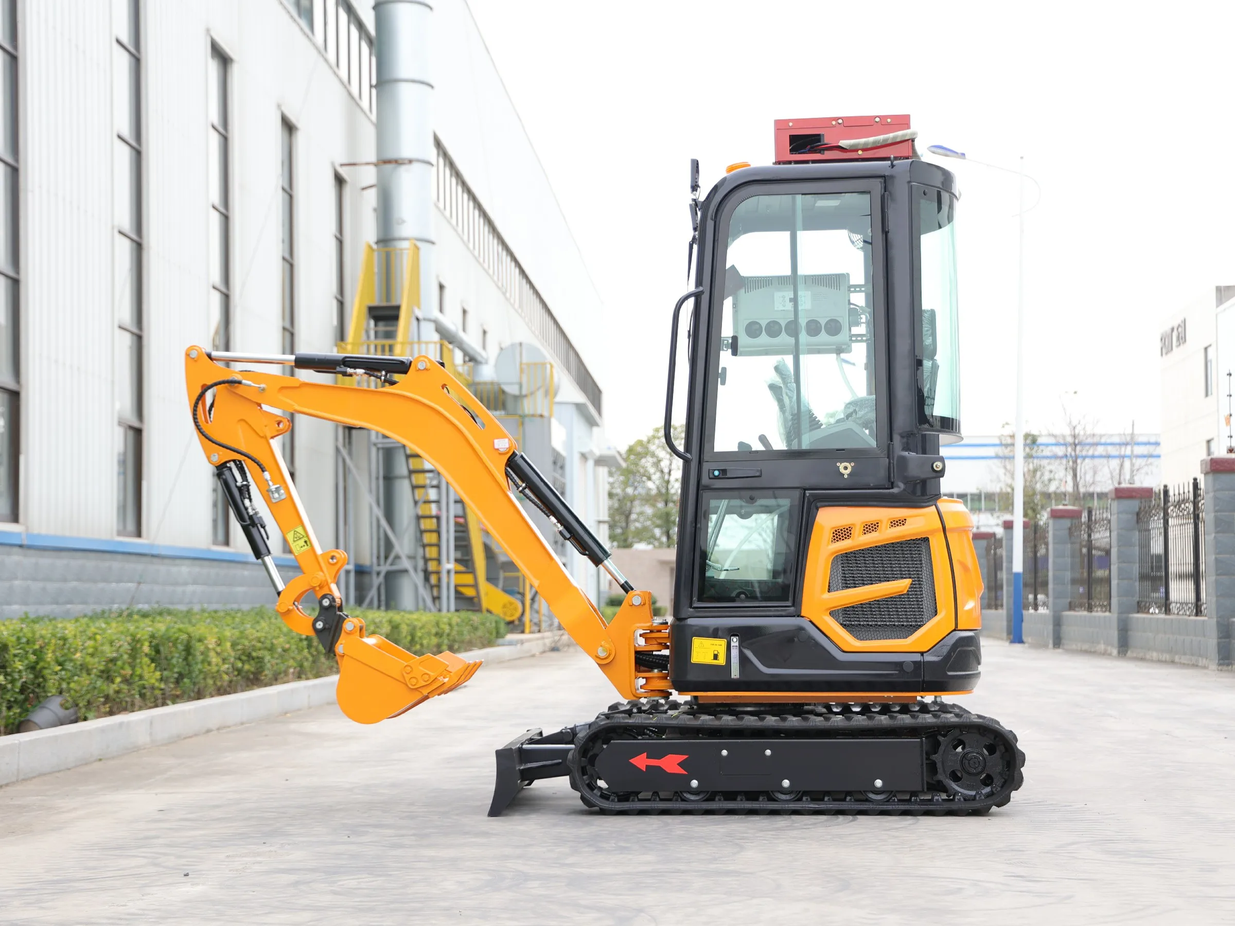 Free Shipping Multi-function Mini Excavator 1.8 Ton Kubota Engine Digger Small Crawler Farm Excavators 2 Ton Home Customized