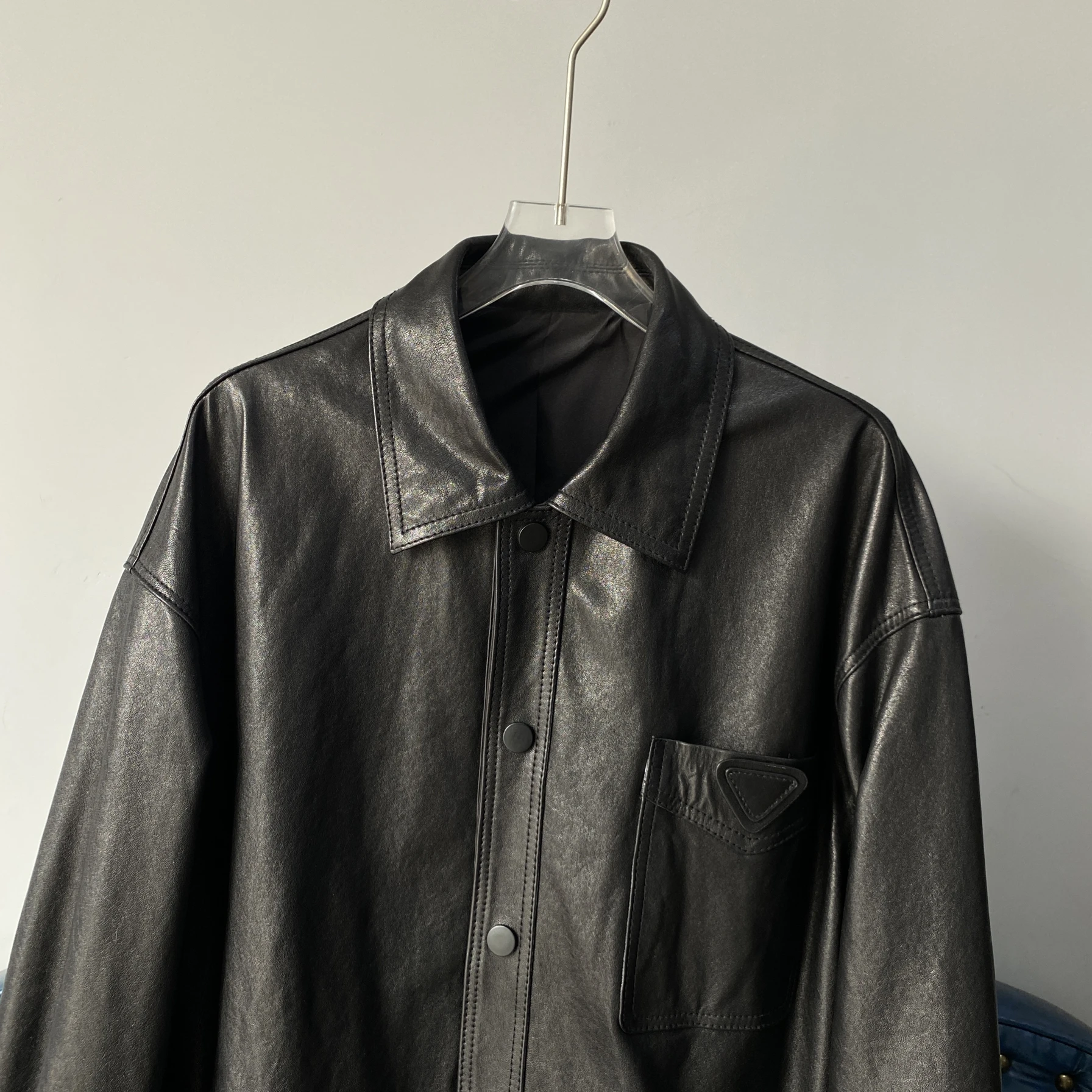 Damska kurtka skórzana na wiosnę i jesień, długa, z naturalnej skóry, codzienna, luźna, wyszczuplająca, ze stójką, ocieplana, ze skóry bydlęcej.