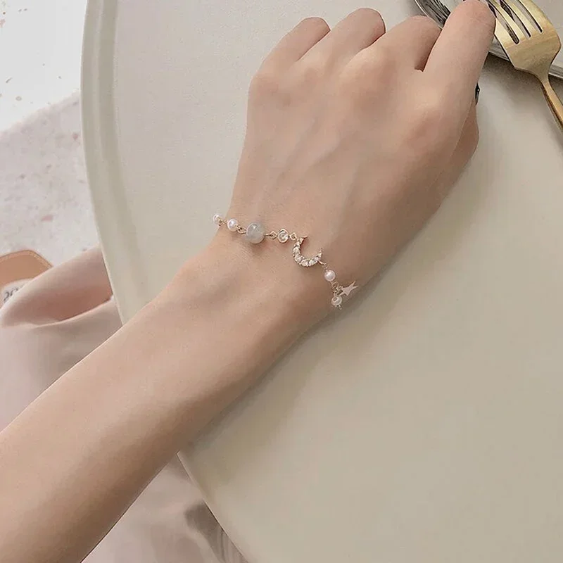 Girls Gold Color Zircon Star Moon Pearl Bracelet Simple Geometric Fashion Women Chain Bracelets Charming Elegant Jewelry Gift