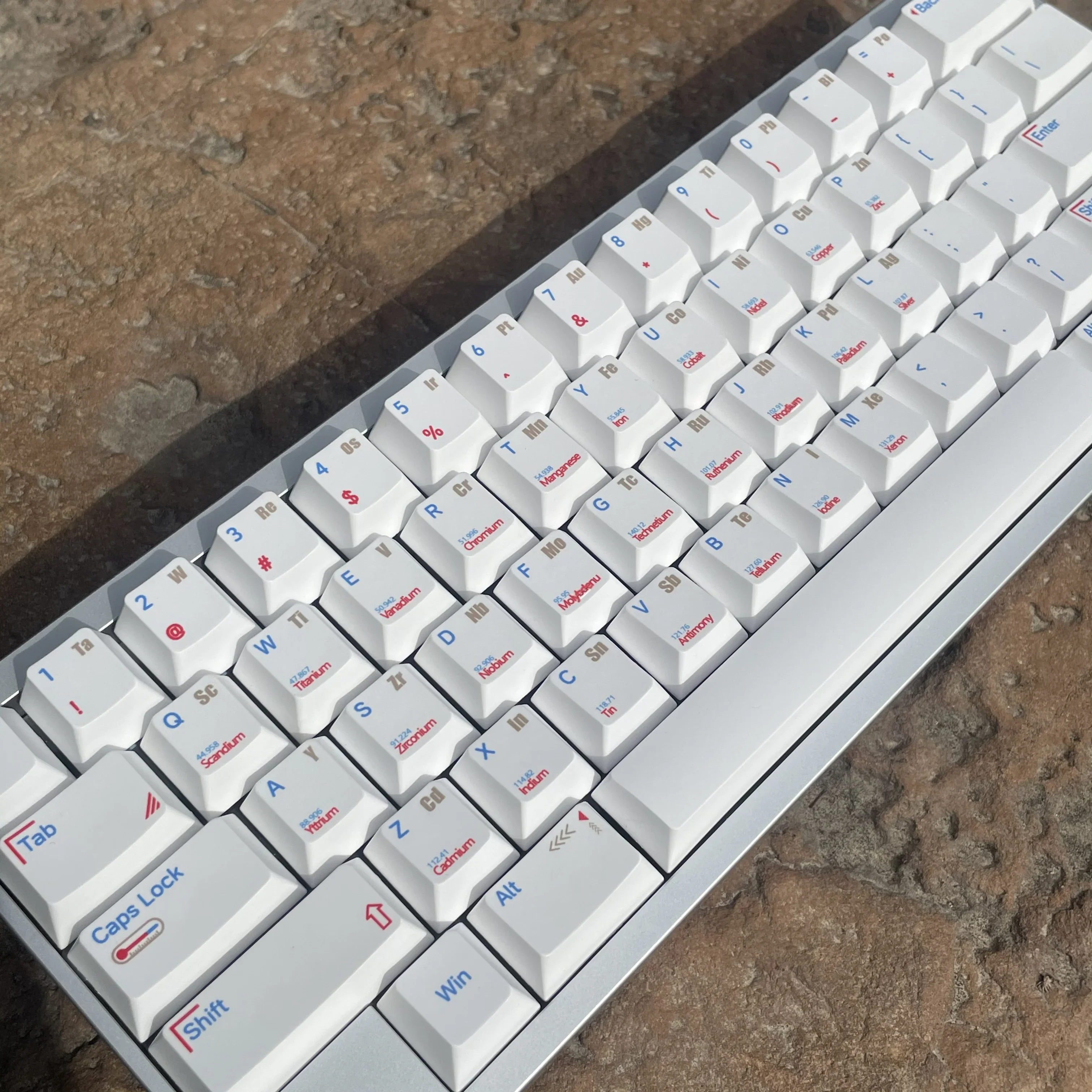 周期表キーキャップカスタマイズされたメカニカルキーボードキーキャップ PBT オリジナル高さ 144 キー
