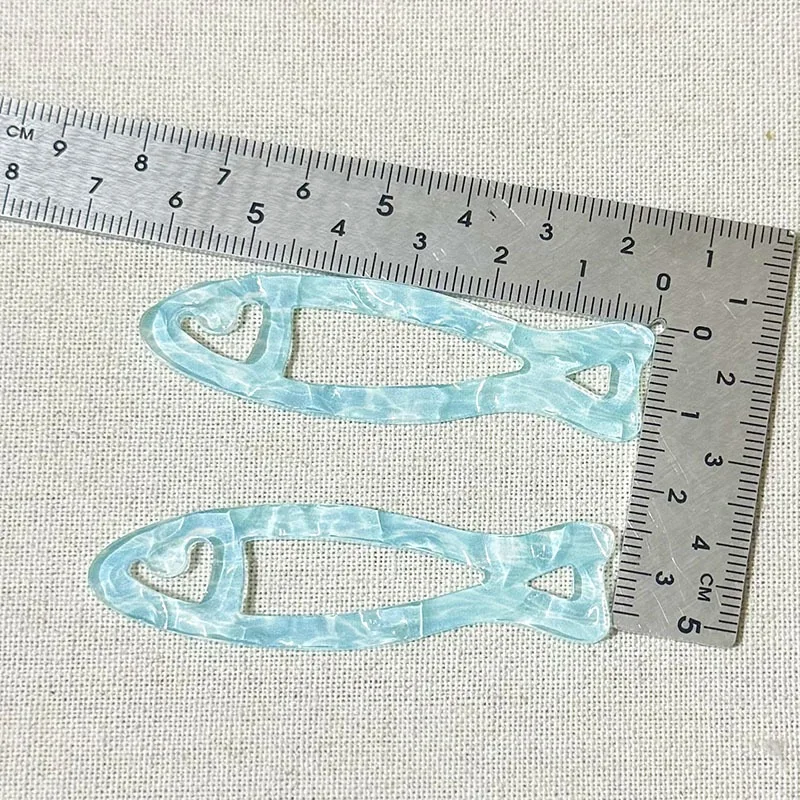 50Pcs Acrylic Translucent Fish Charms Pendants, DIY Hair Clips Brooch Embellishments for Jewelry Making Scrapbooking Craft