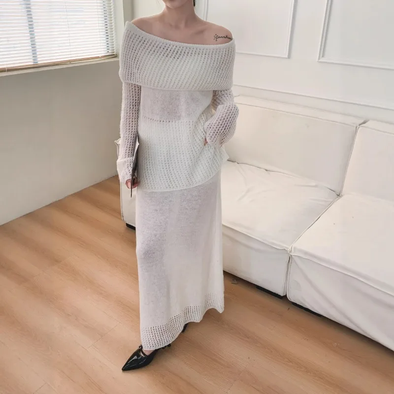 

Women's Hollow-out Knit Suit, New Style for Spring and Autumn, Off-the-shoulder, Stylish and Age-reducing Sweater with A Skirt