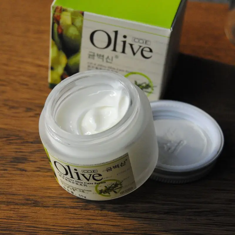 Olive Moisturizing Cream 50g Deep Hydration To Prevent Dry Skin and Relieve Rough and Dehydrated Skin Facial Care Cream