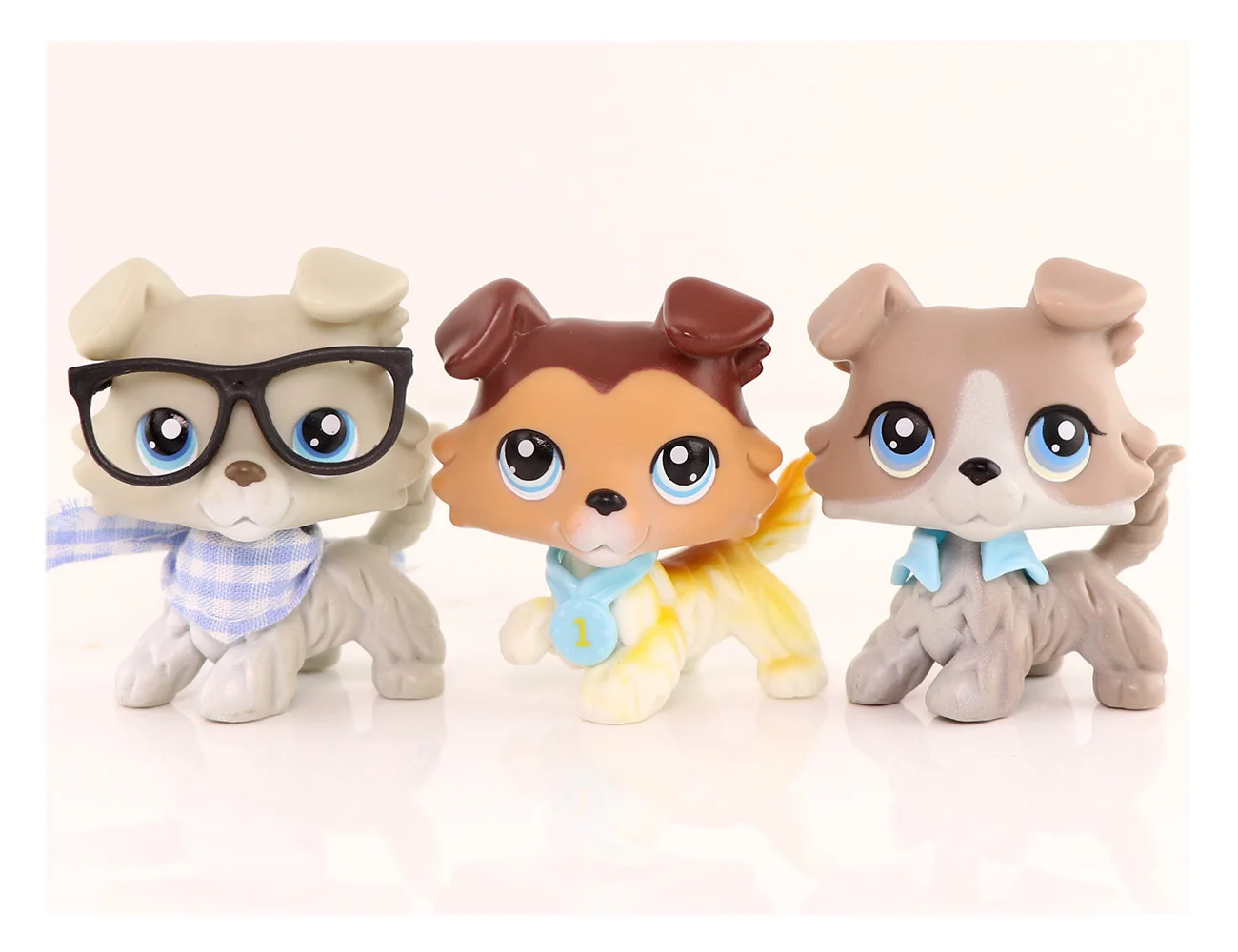 

3pcs Mini Shop Pet Figures Set Collie # 67 Gray #58 #363 Action Figures Toys
