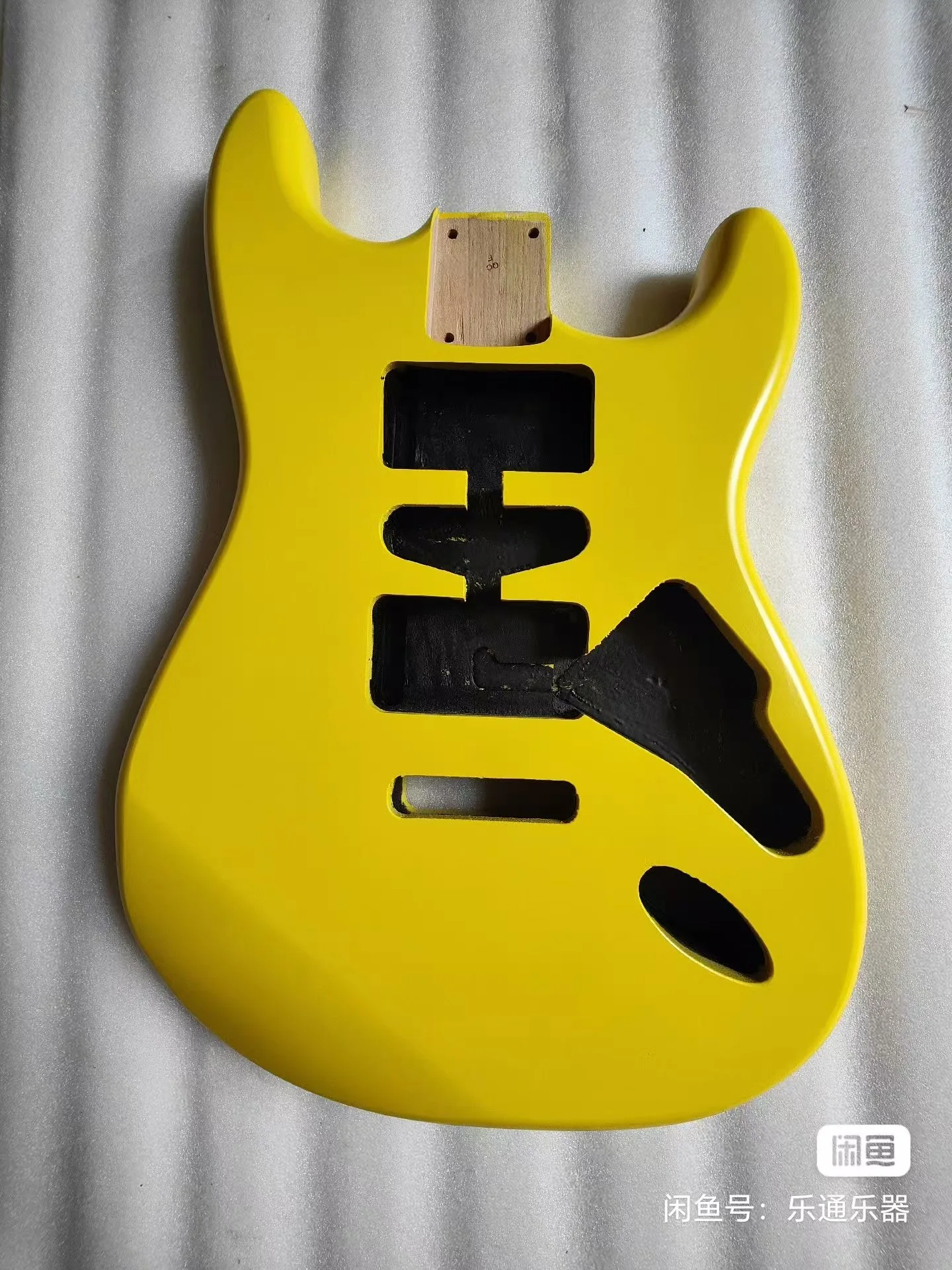 New lemon yellow electric guitar body, nitro paint matte, alder