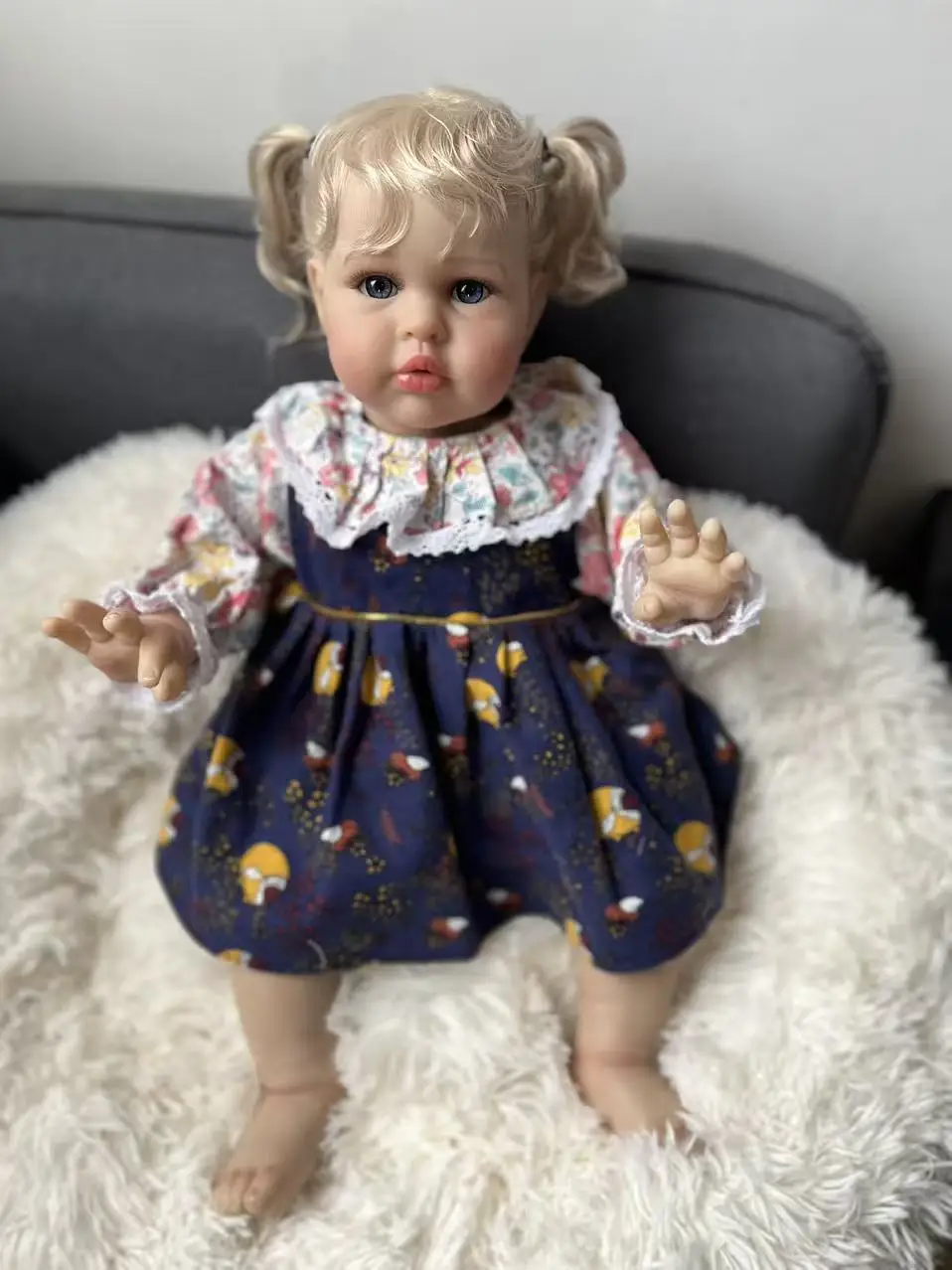 

22-дюймовая реалистичная кукла реборн с мягким телом, реалистичная кукла для новорожденного Элли, мягкая на ощупь 3D кожаная художественная кукла с волосами ручного корня Bonecas